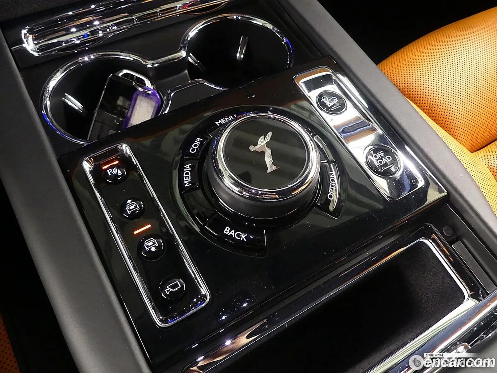 Rolls-Royce Cullinan 2021 — 12