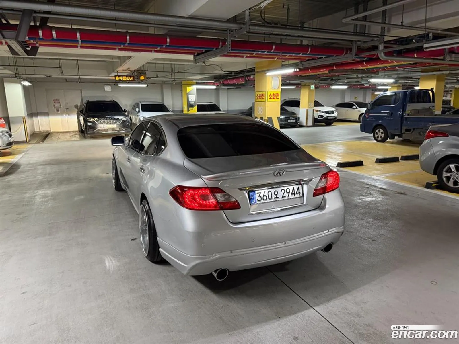 Infiniti M37