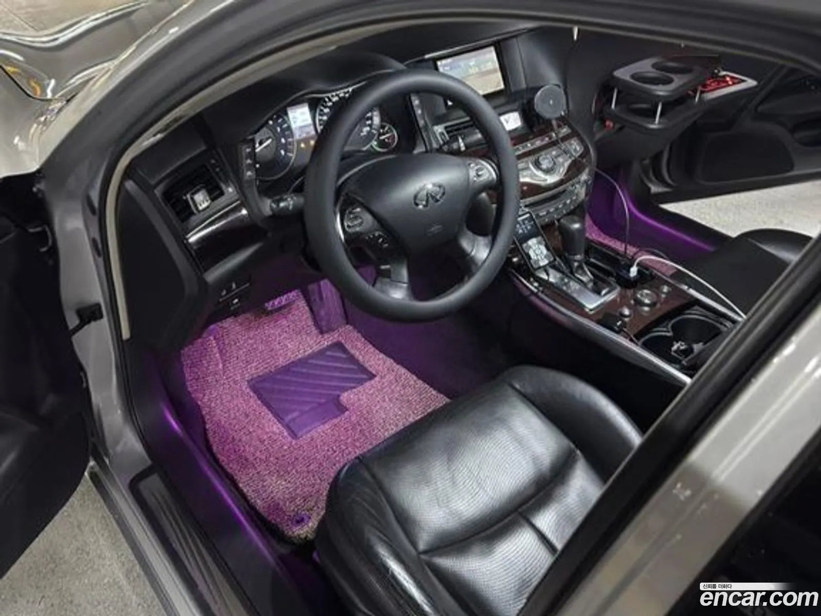 Infiniti M37