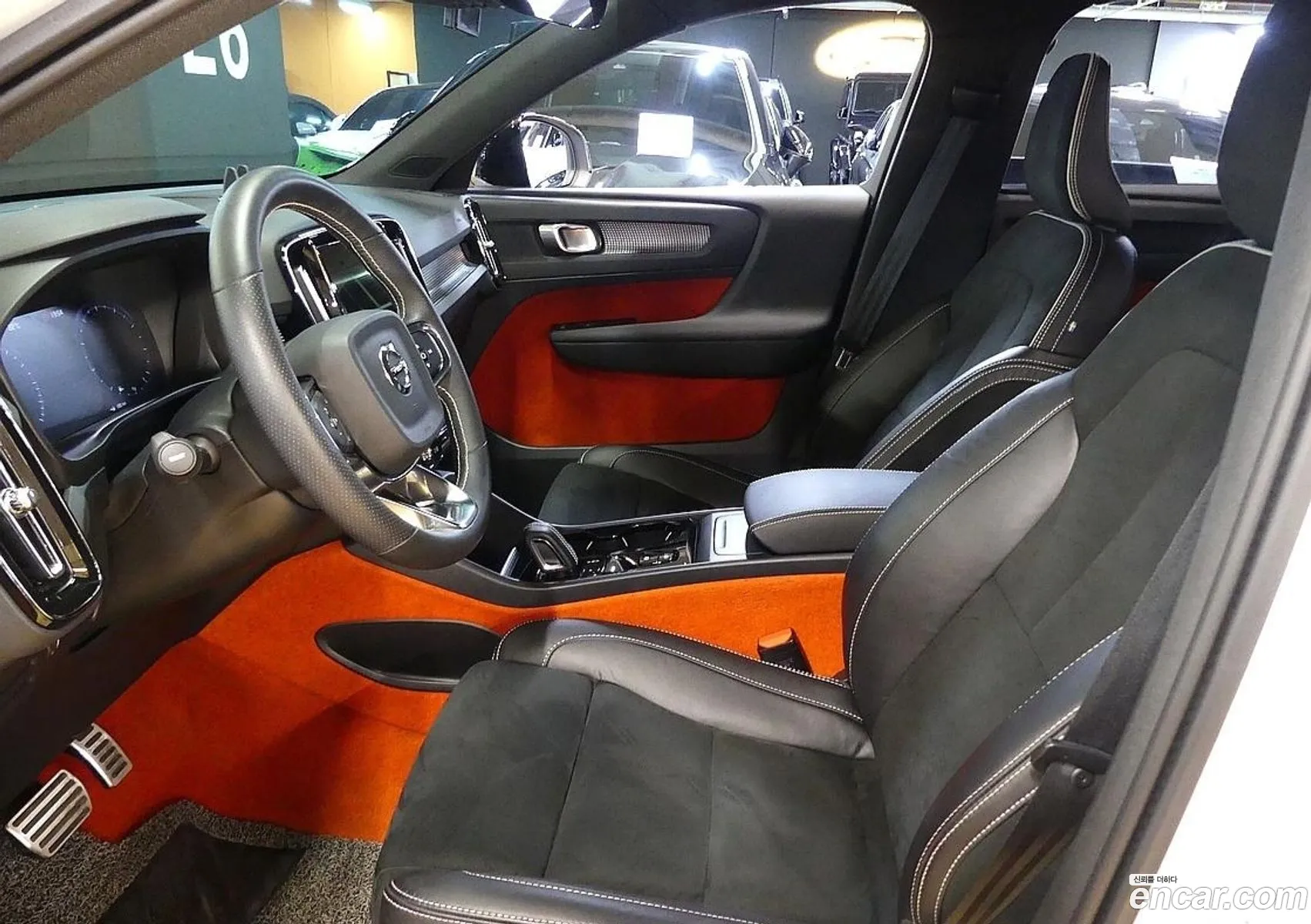 Volvo XC40 2021 — 4