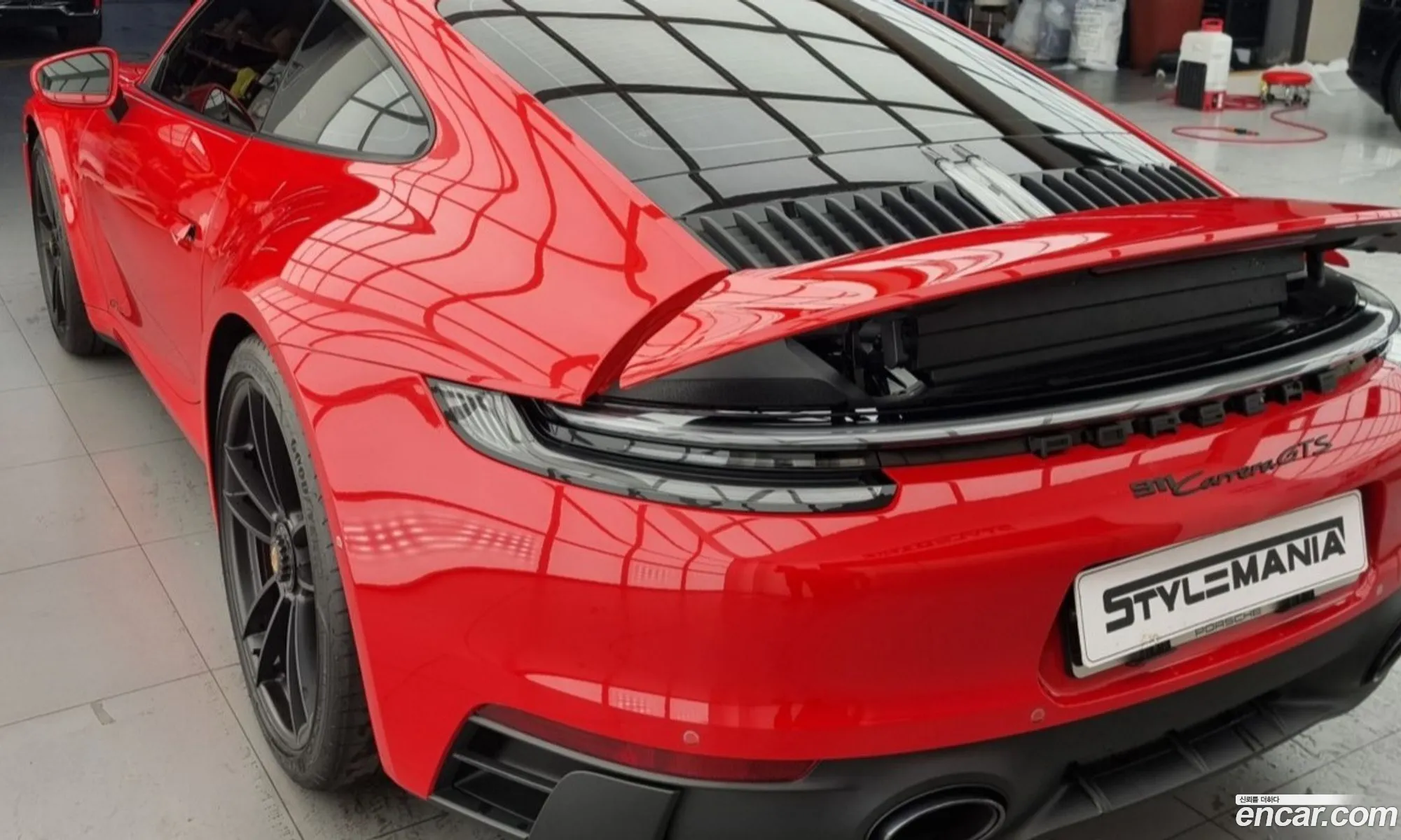 Porsche 911 2024 — 17