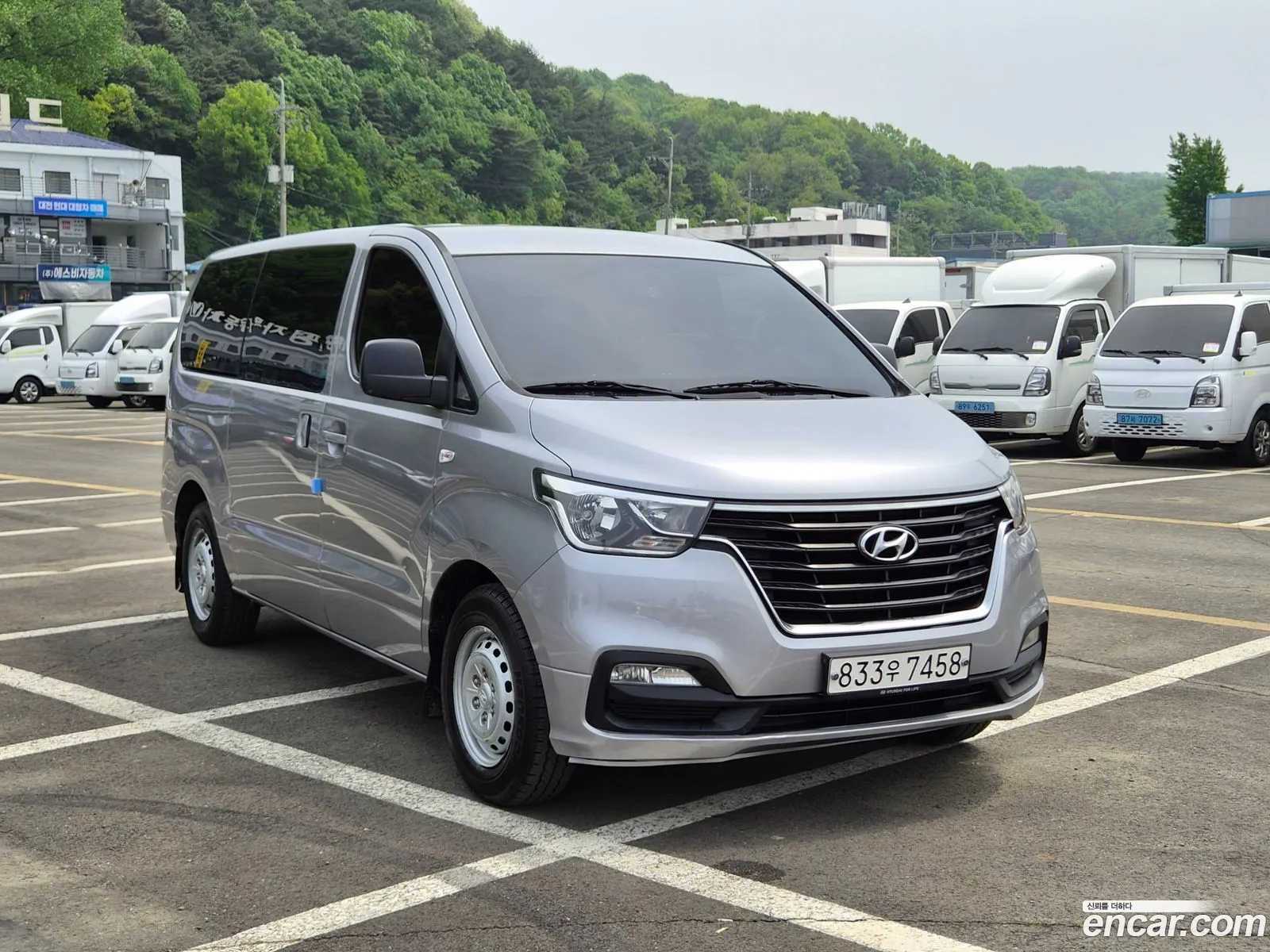 Hyundai Grand Starex 2018 — 17