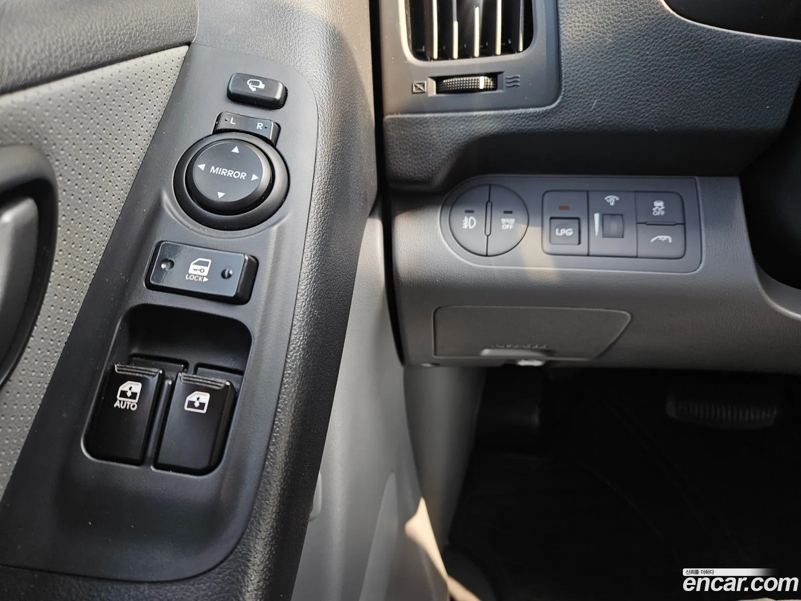 Hyundai Grand Starex 2018 — 12