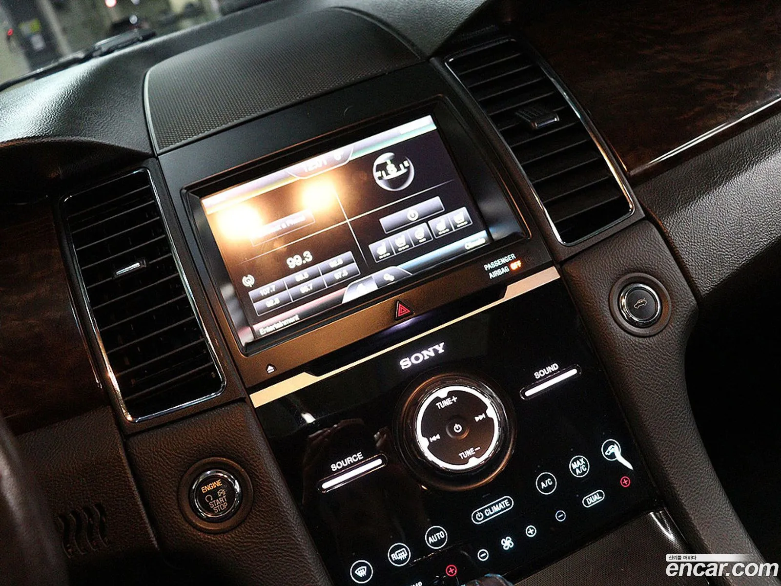 Ford Taurus 2016 — 20