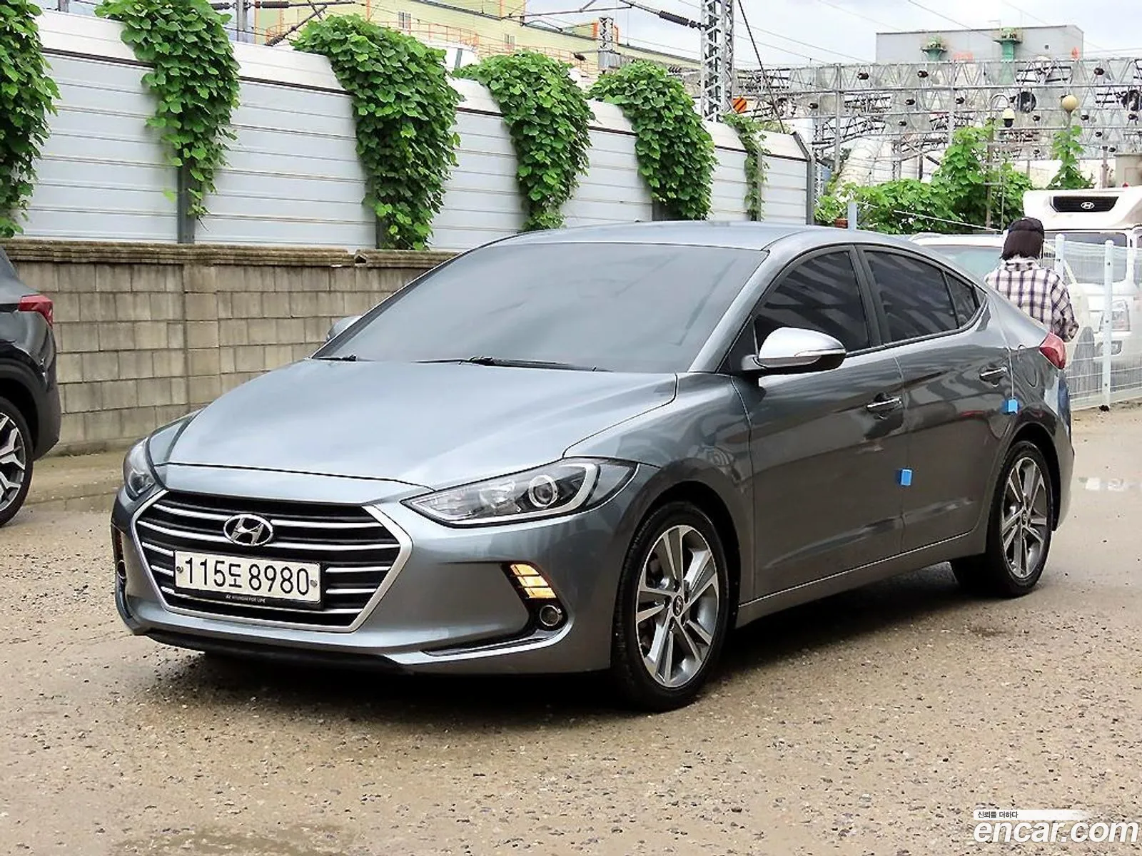 Hyundai Elantra AD 2018 — 16
