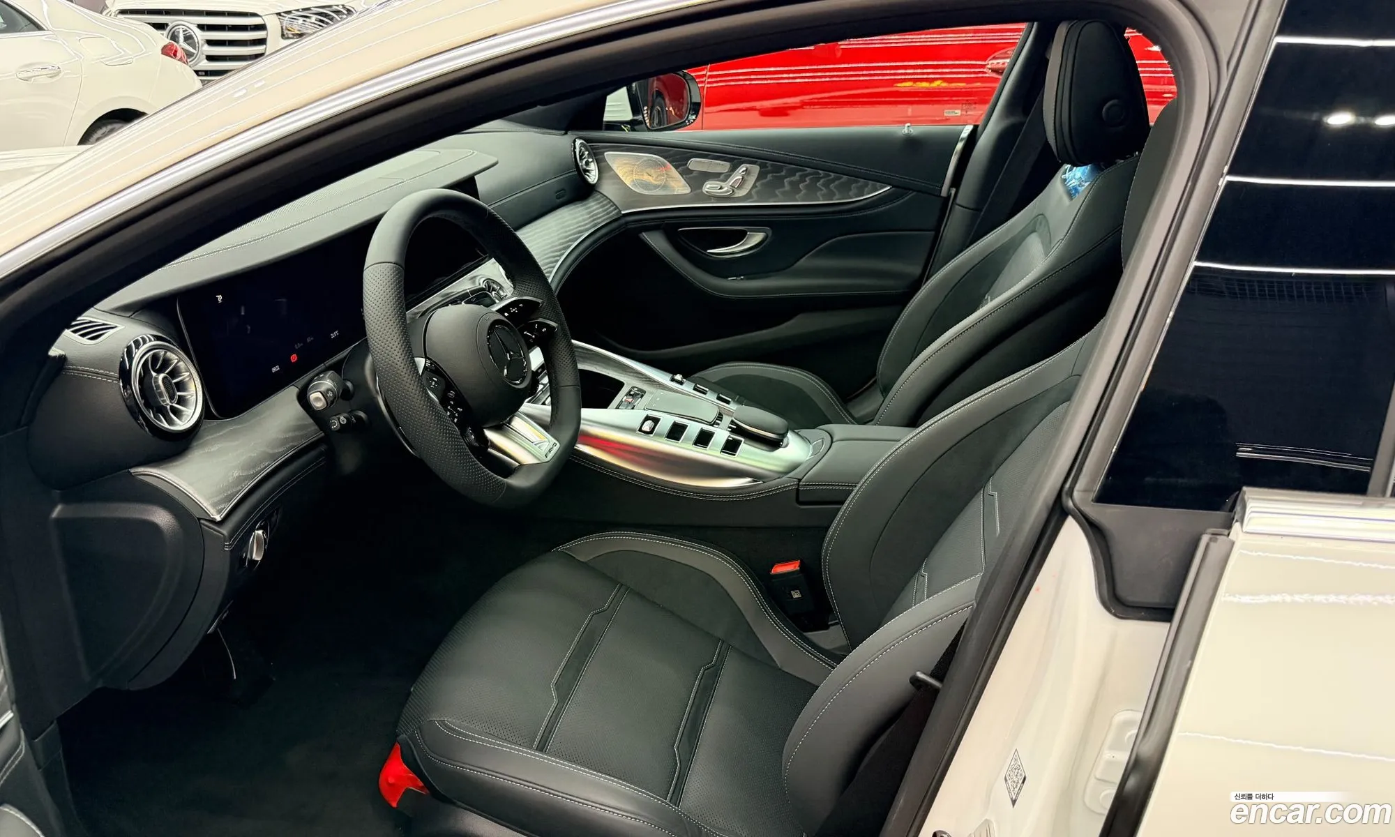 Mercedes-Benz AMG GT 2025 — 12