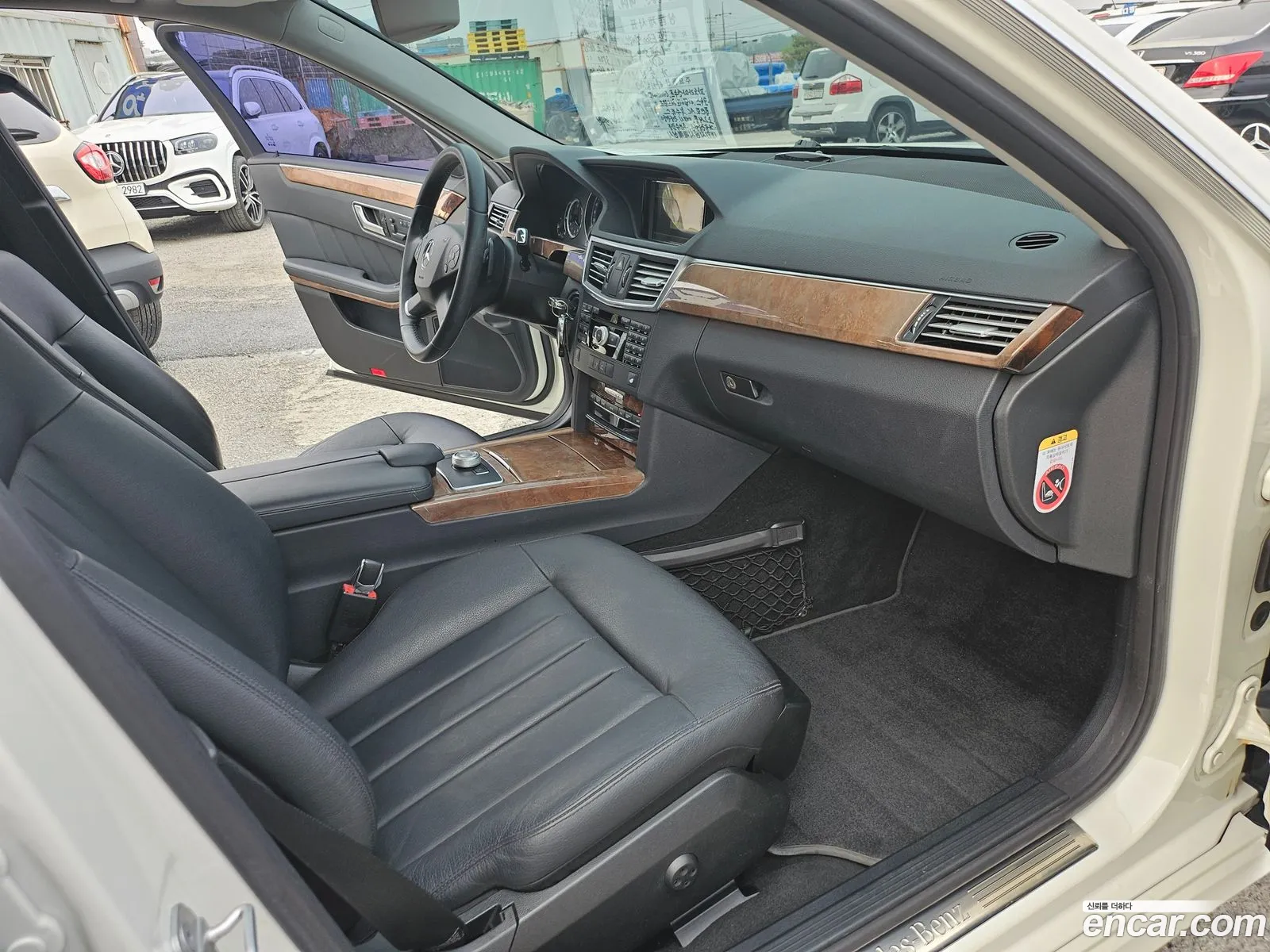 Mercedes-Benz E-Class W212 2012 — 14