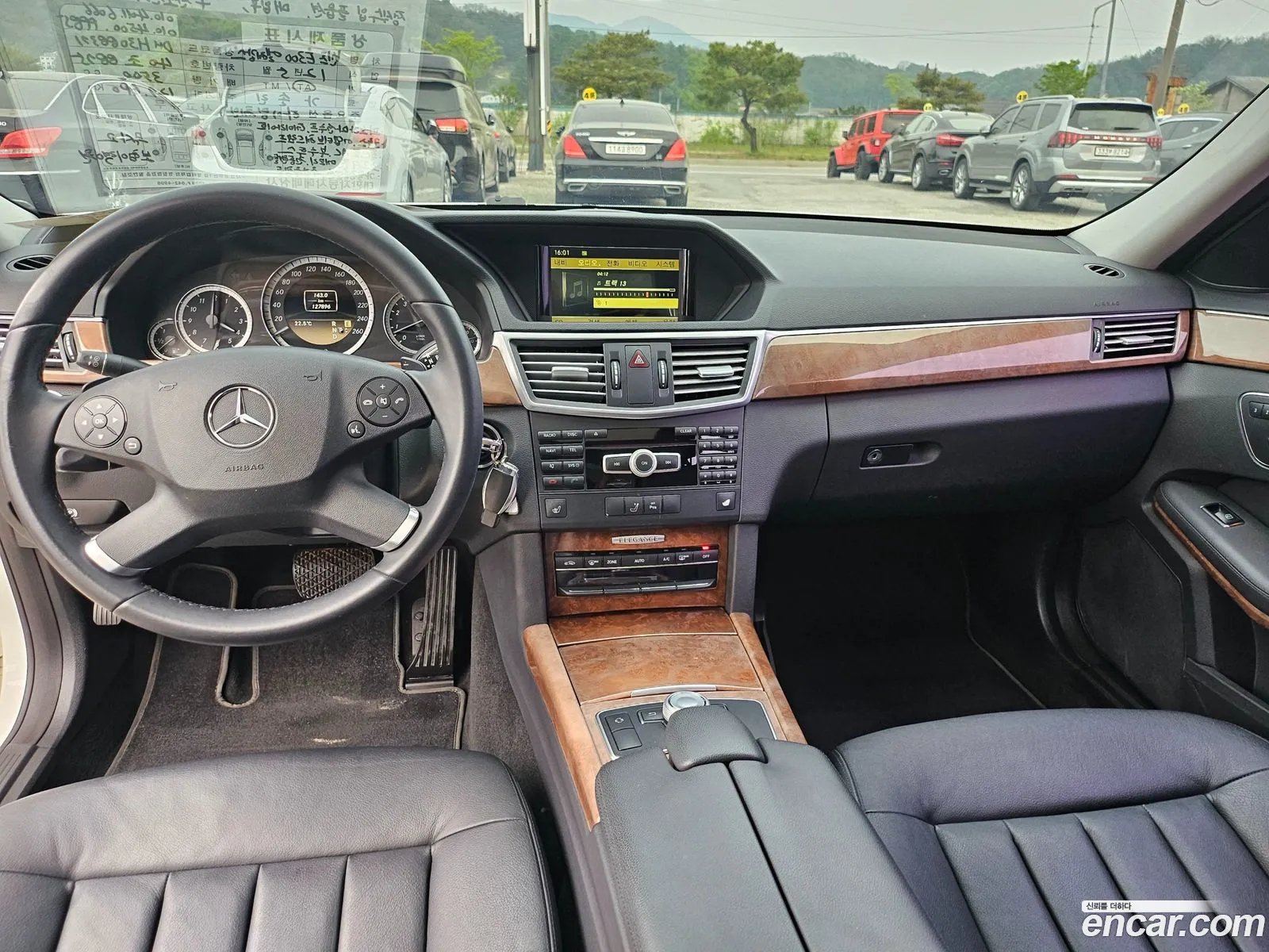 Mercedes-Benz E-Class W212 2012 — 9