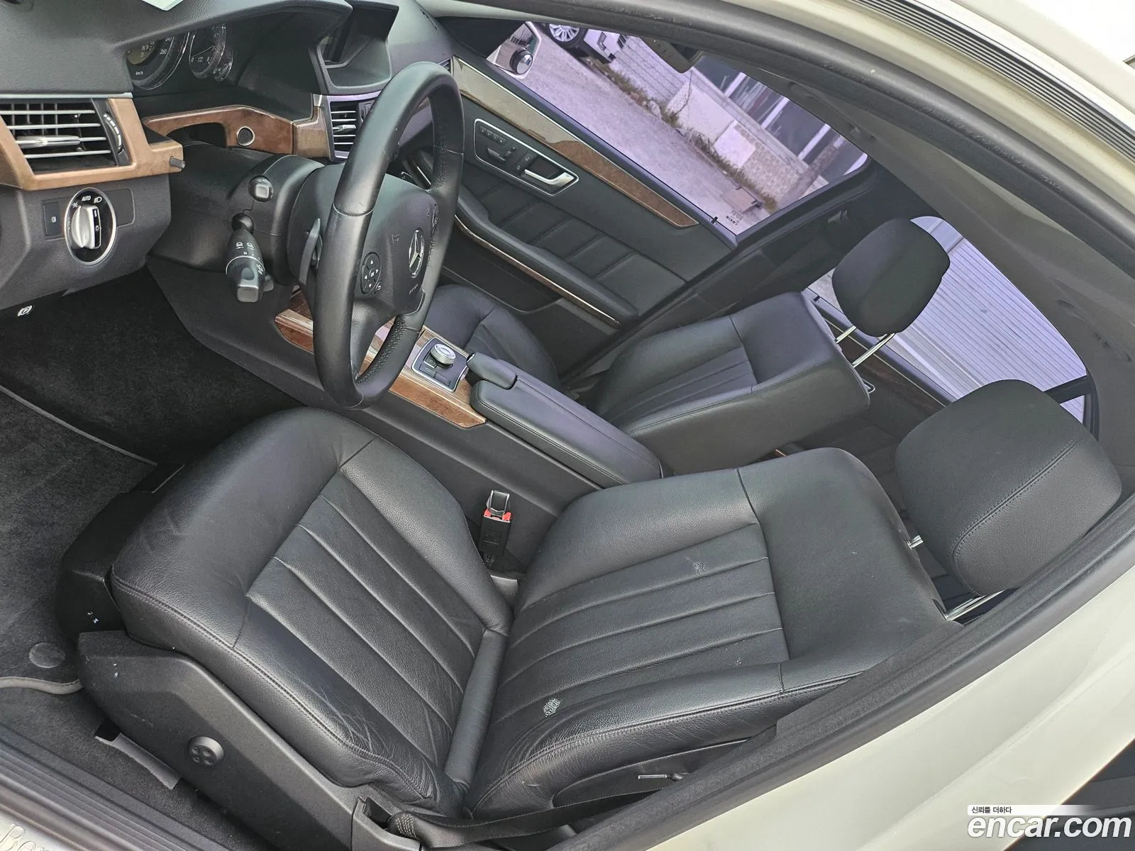 Mercedes-Benz E-Class W212 2012 — 12