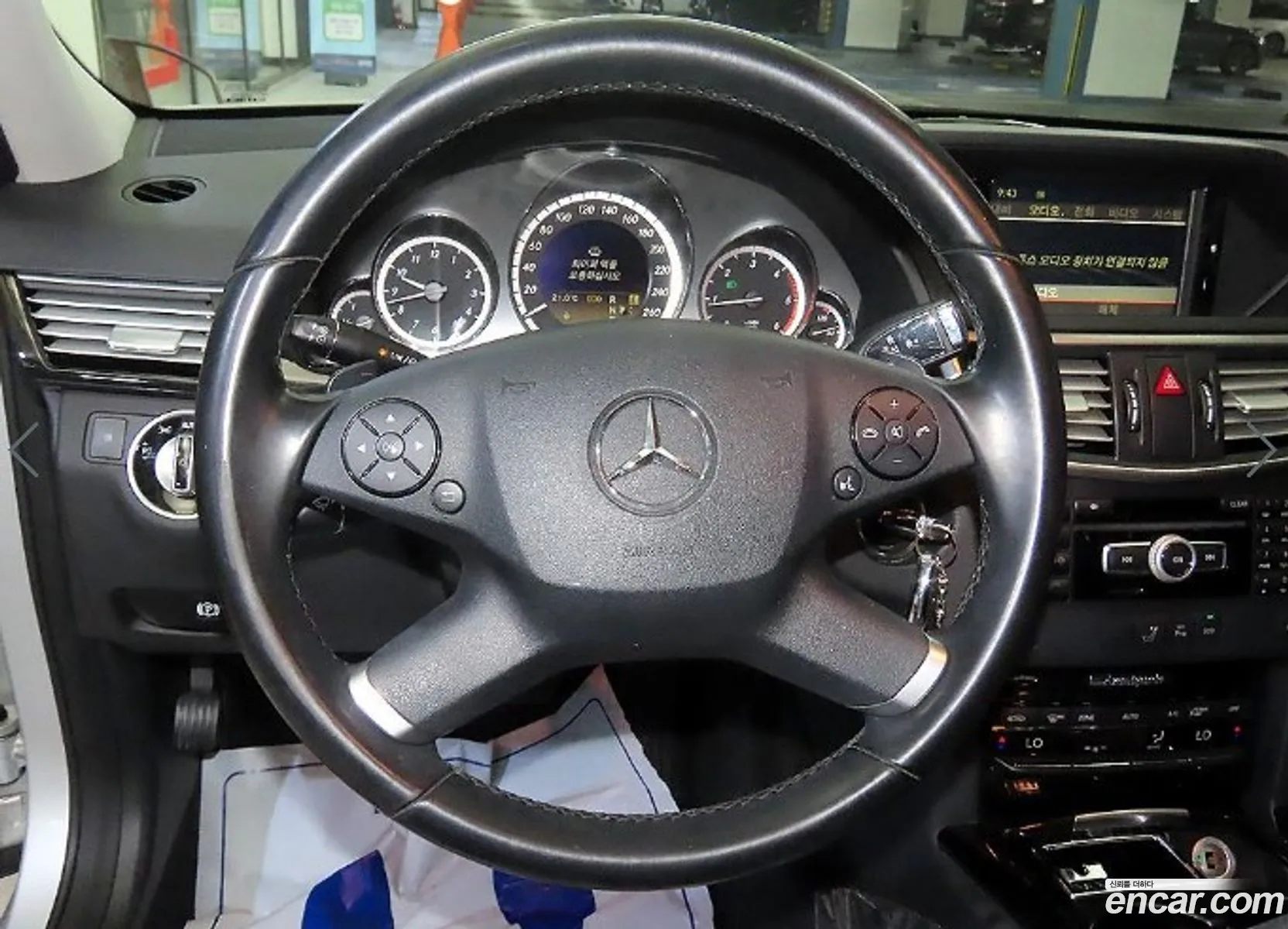 Mercedes-Benz E-Class W212 2011 — 5