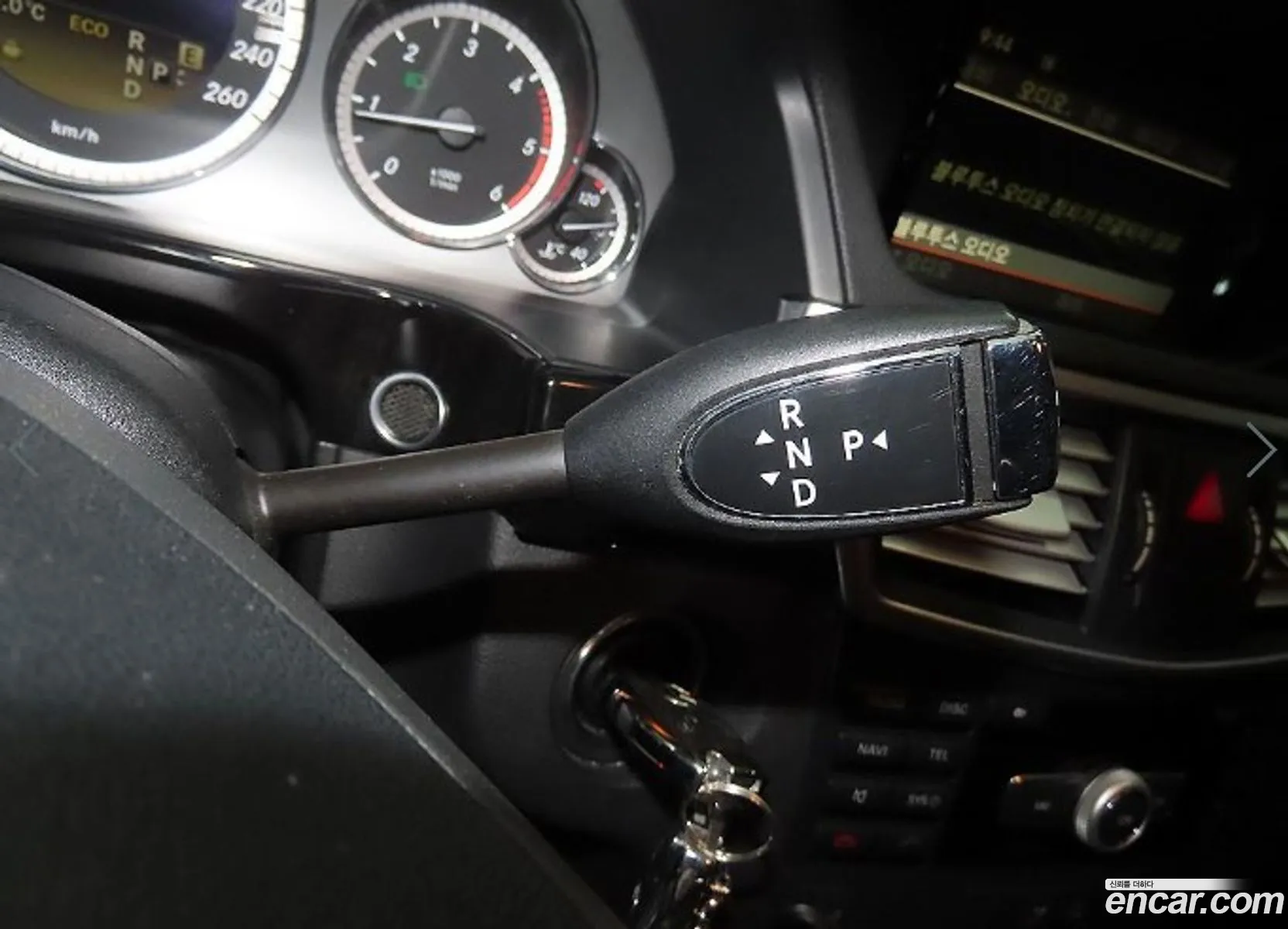 Mercedes-Benz E-Class W212 2011 — 11