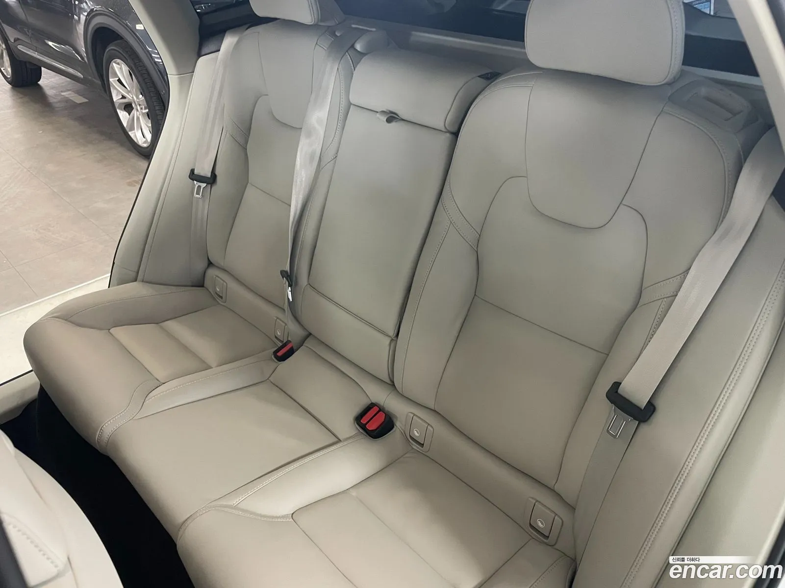 Volvo XC60 2025 — 19