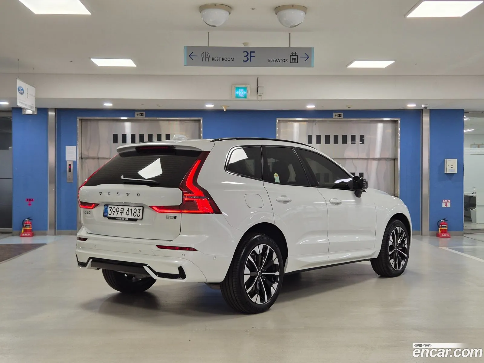 Volvo XC60 2025 — 4
