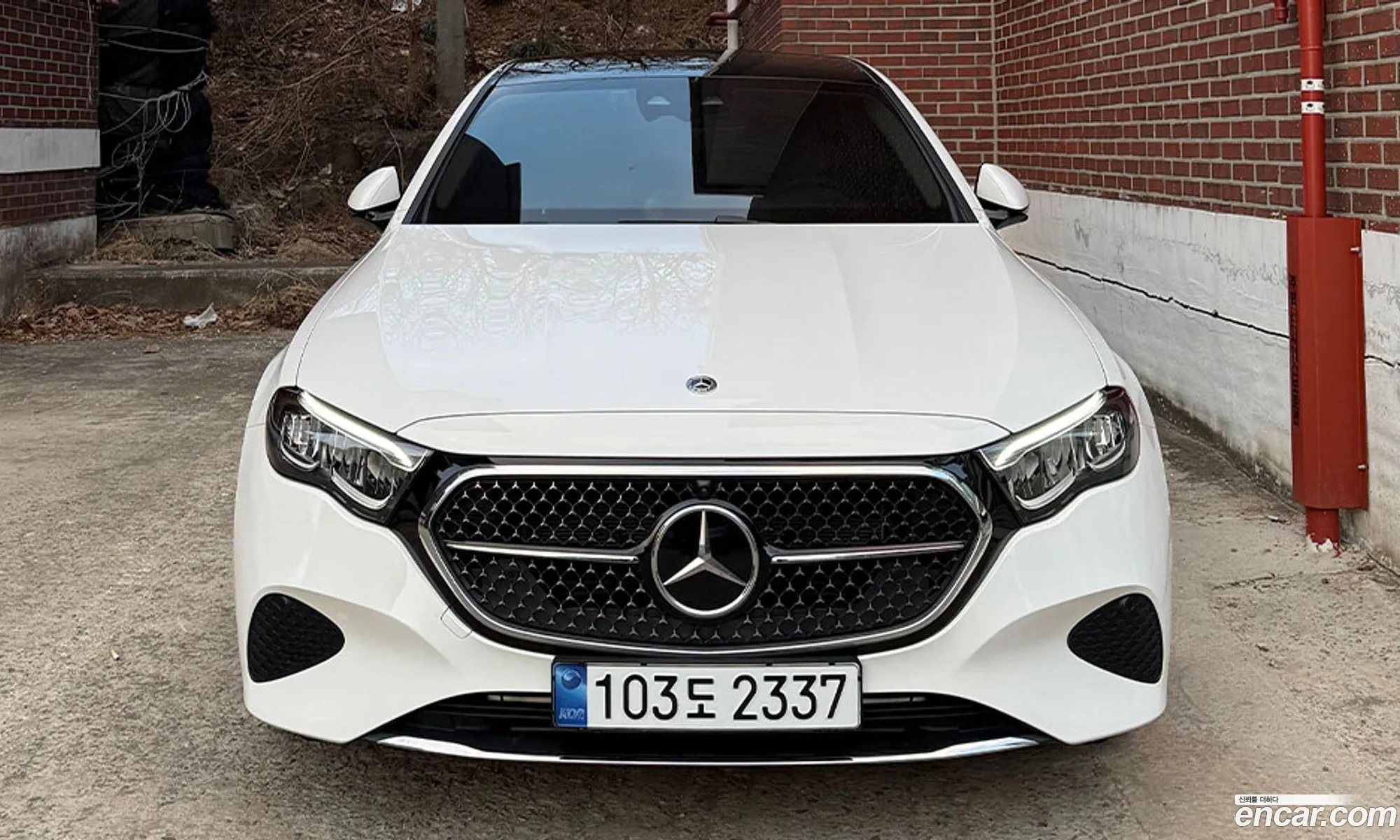 Mercedes-Benz E-Class W214 2024 — 18