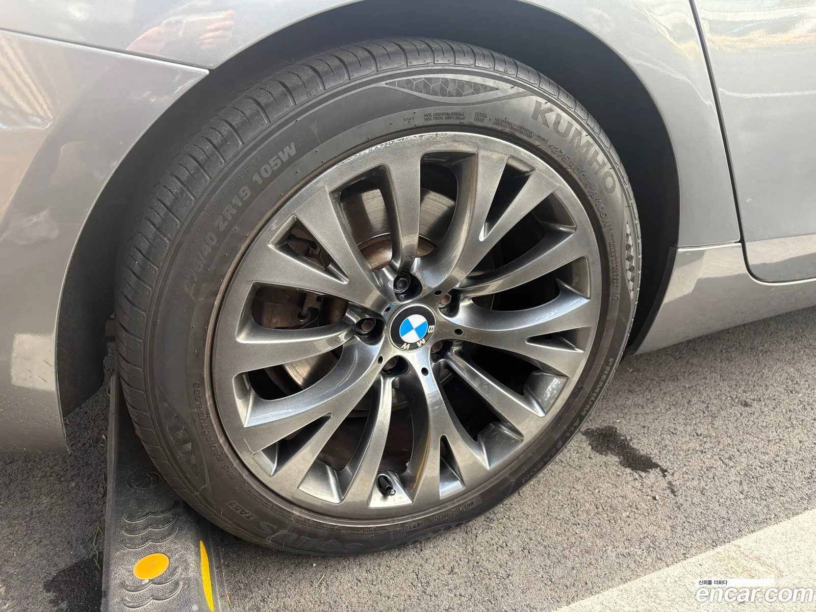 BMW 5 Series GT 2011 — 2