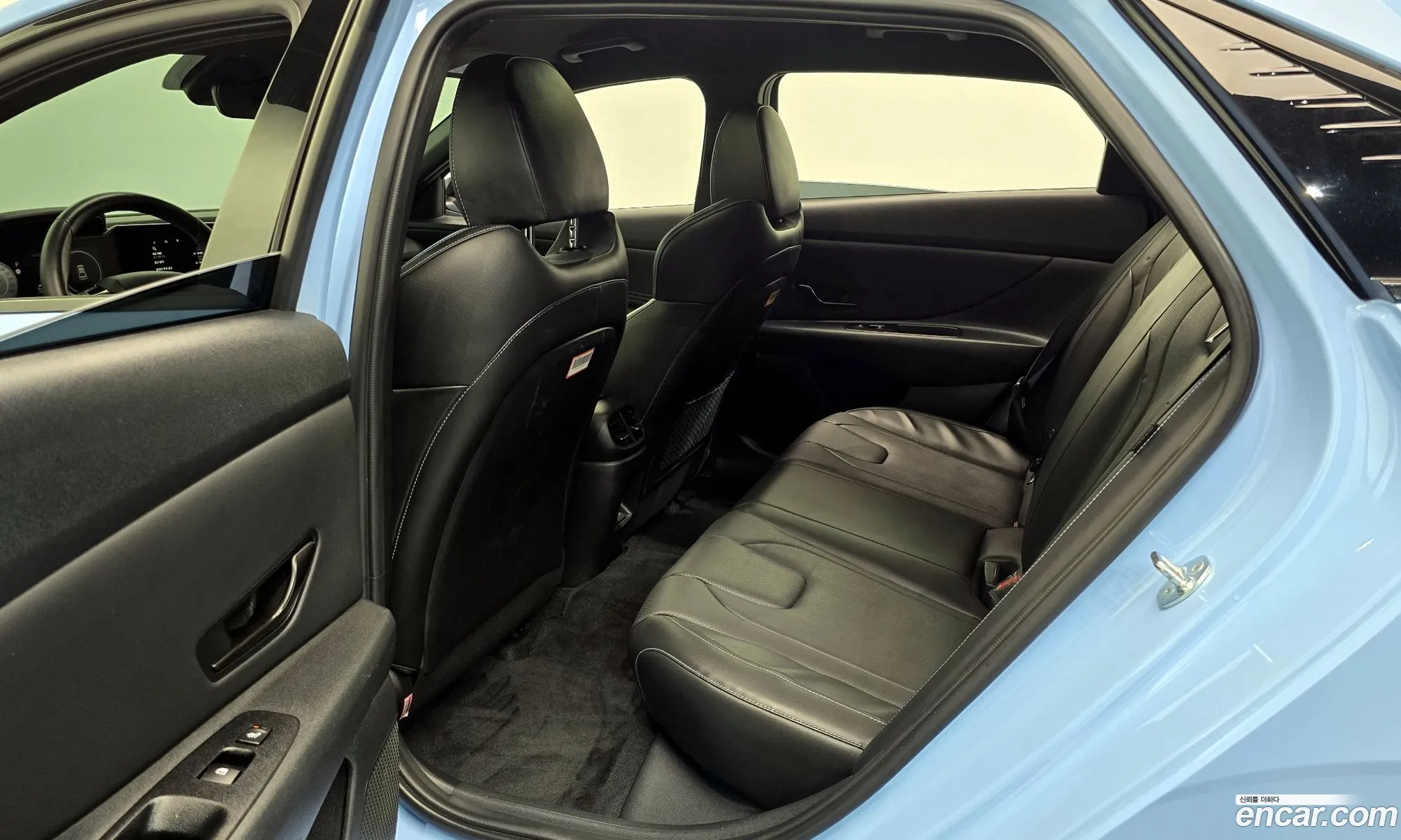 Hyundai Elantra 2023 — 13