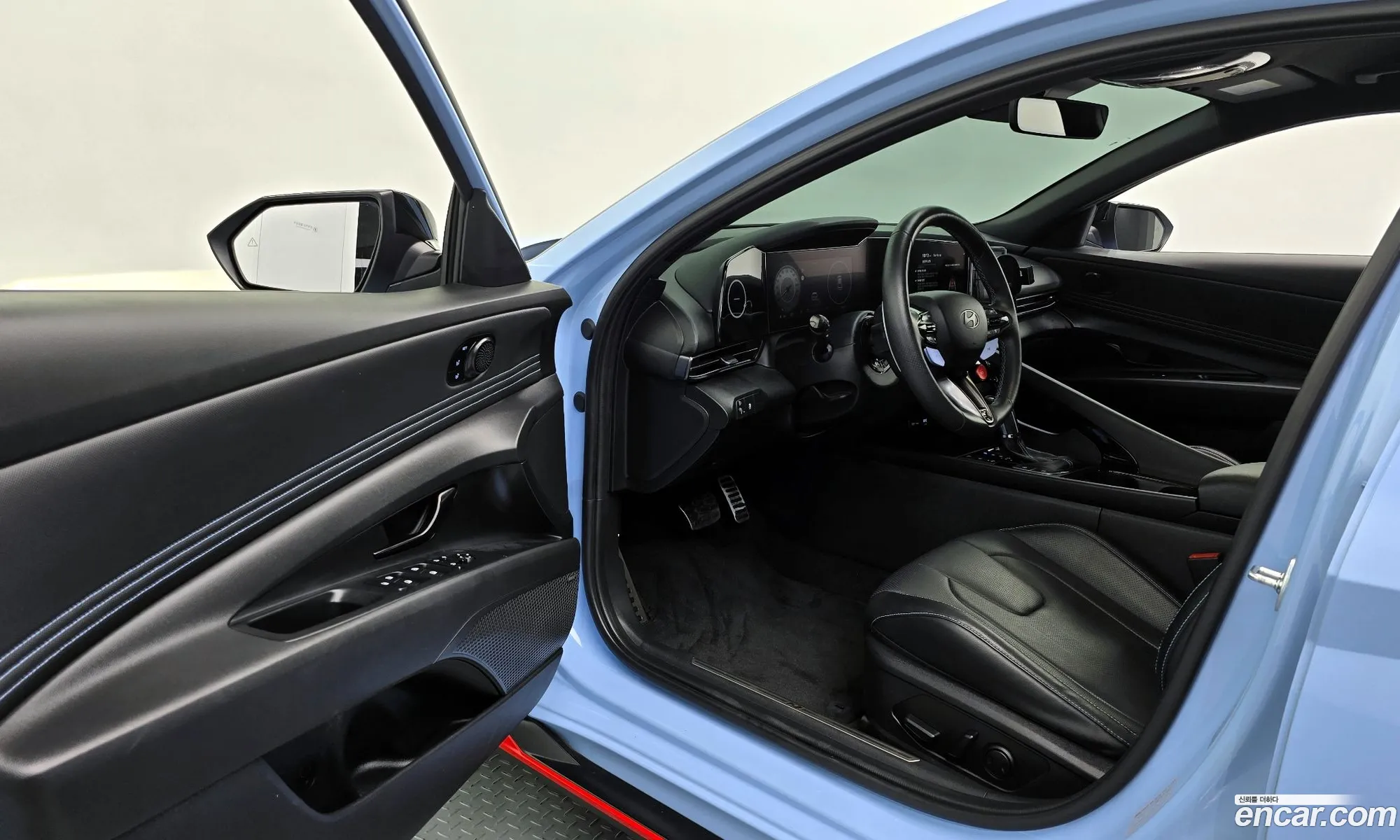 Hyundai Elantra 2023 — 4