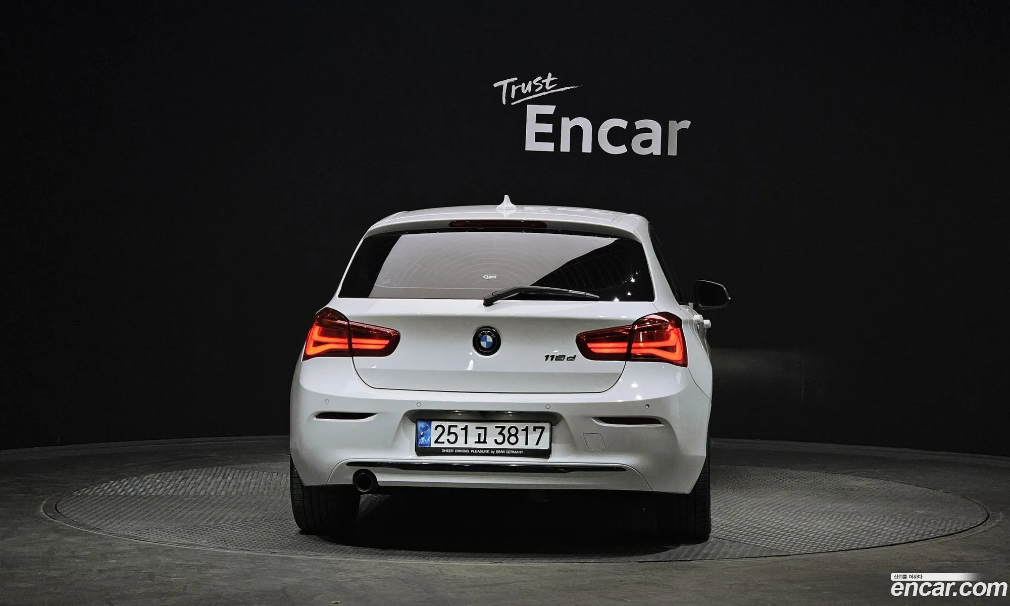 BMW 1 Series 2017 WBA1S5100H5G76747 — 15
