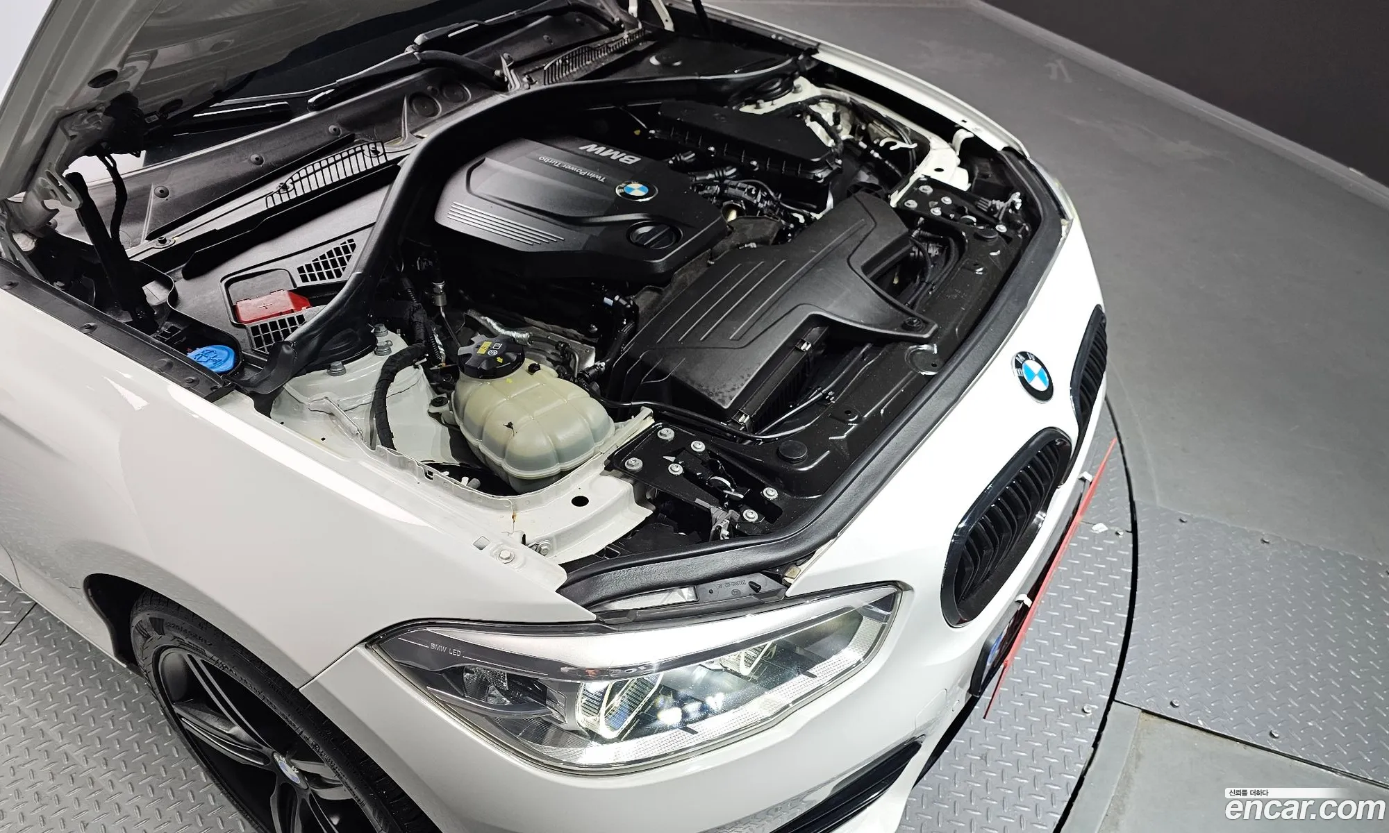 BMW 1 Series 2017 WBA1S5100H5G76747 — 17