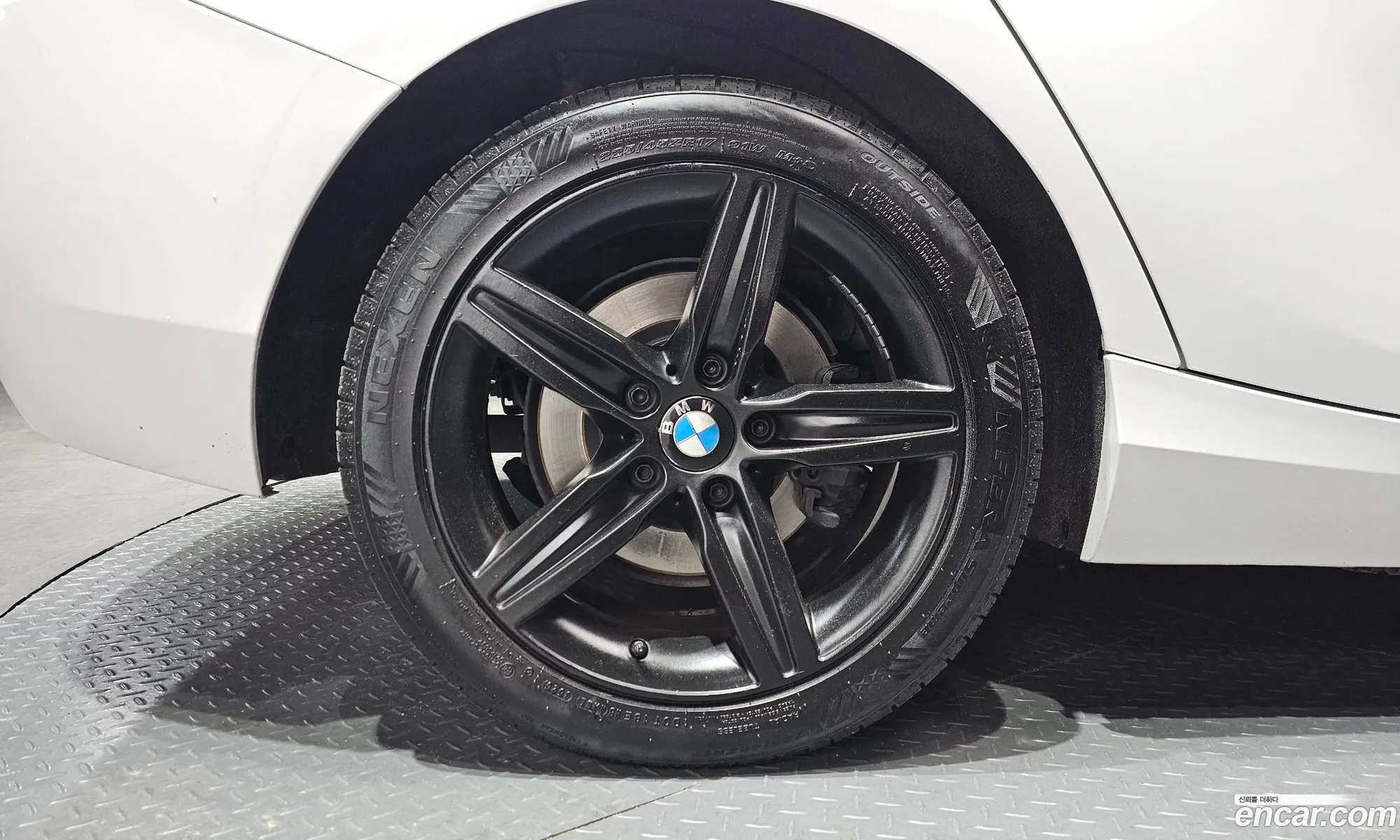 BMW 1 Series 2017 WBA1S5100H5G76747 — 13
