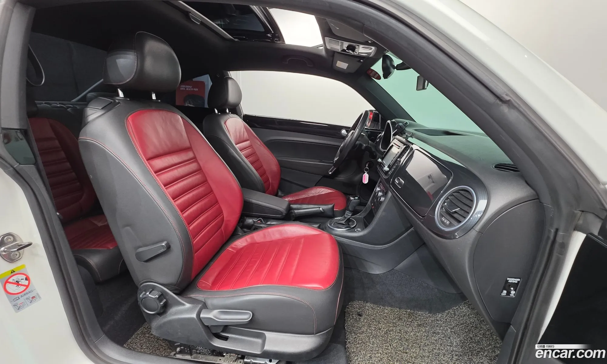 Volkswagen The Beetle 2013 — 12