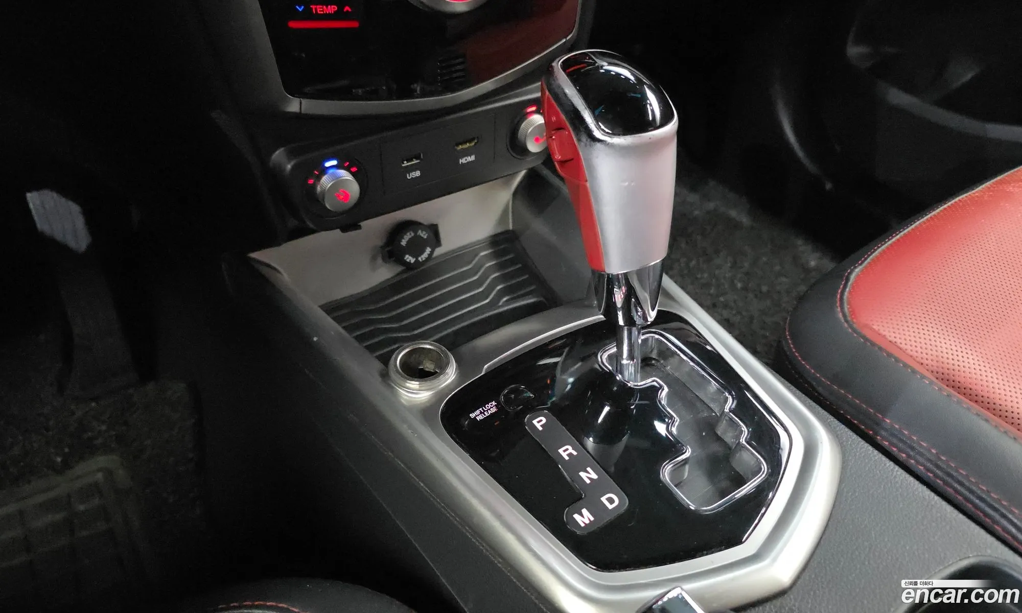 KG Mobility (SsangYong) Tivoli 2015 — 18