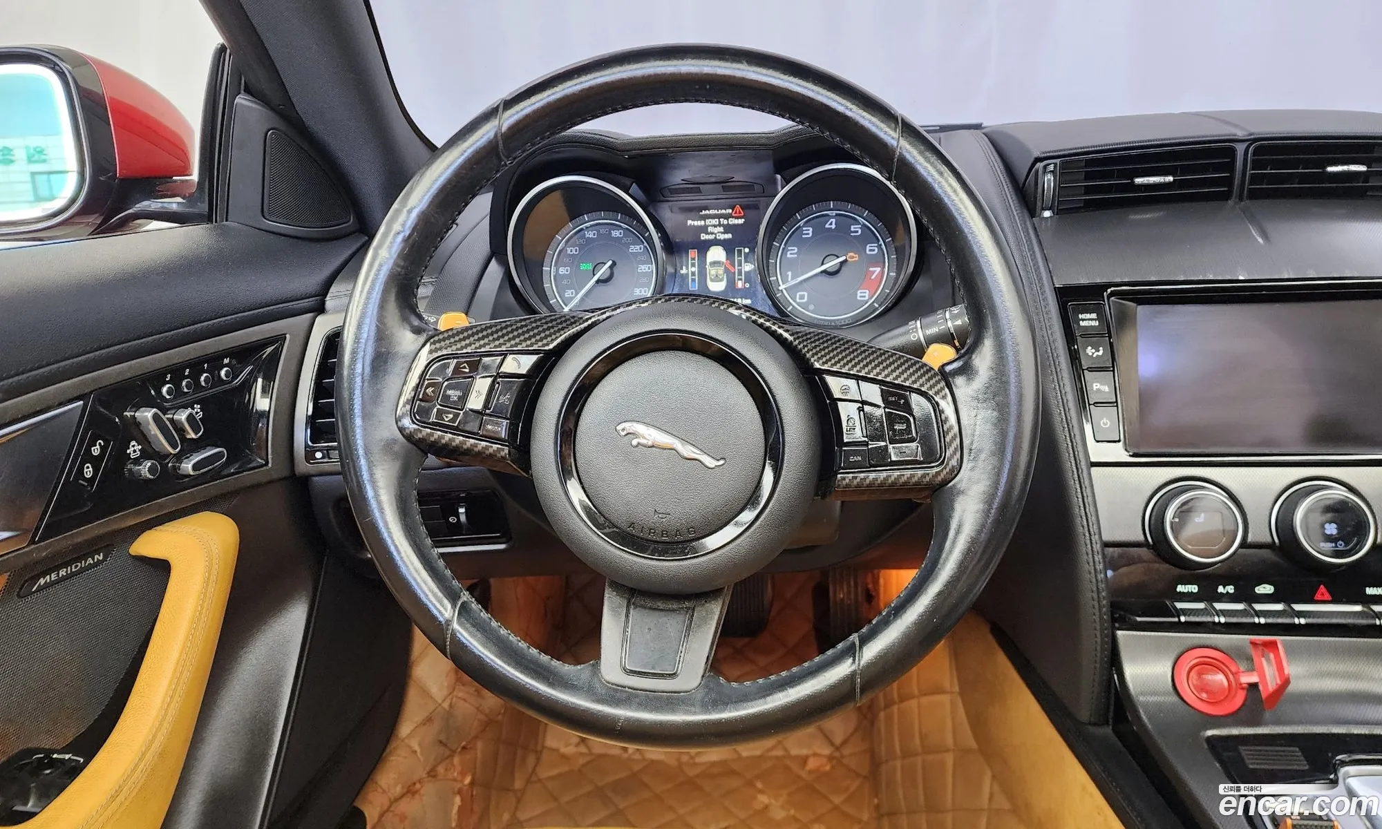 Jaguar F-Type 2014 SAJAA65C5E8K06786 — 8