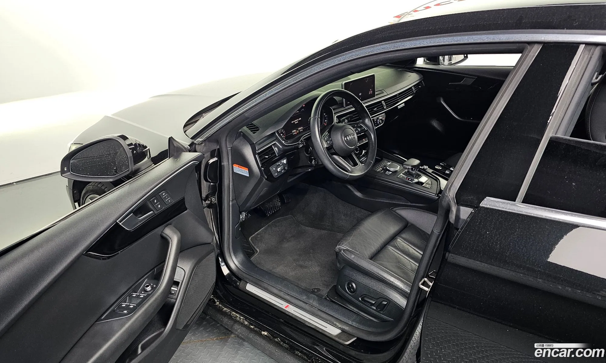 Audi A5 2019 WAUZZZF5XKA075965 — 12