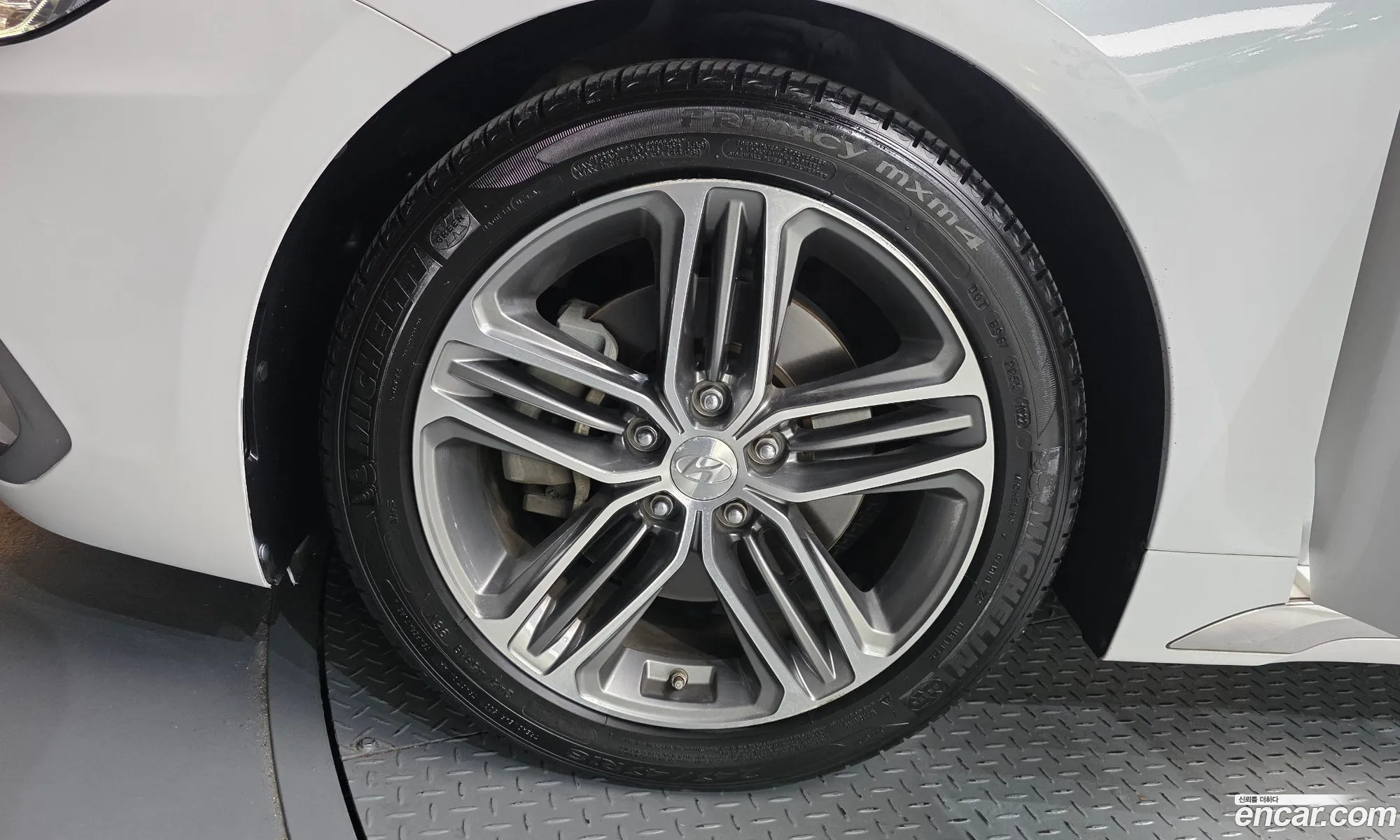 Hyundai Grandeur IG 2017 — 24