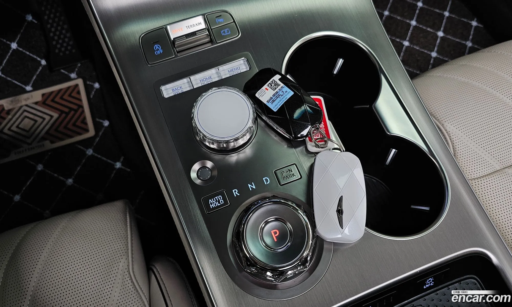 Genesis GV70 2024 — 32
