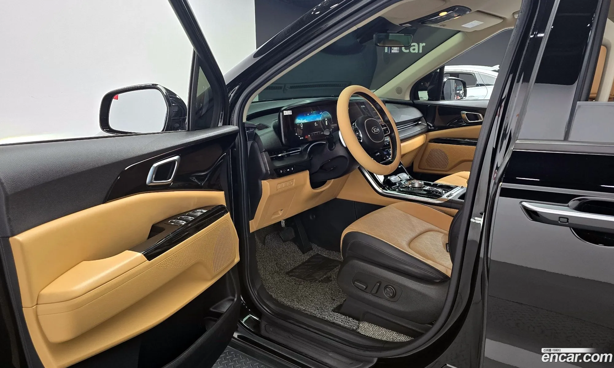 Kia Carnival 2021 — 9