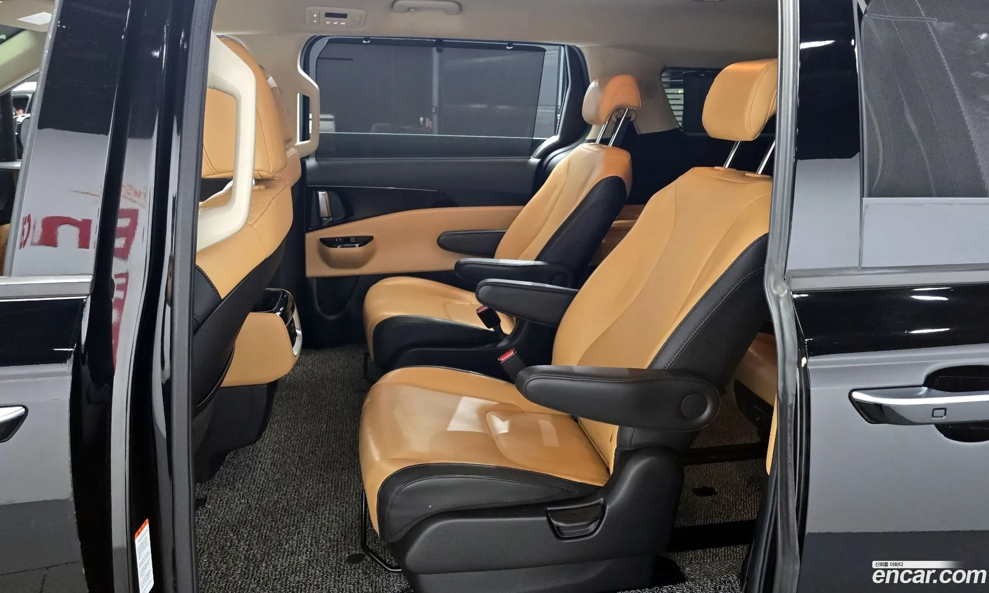 Kia Carnival 2021 — 16