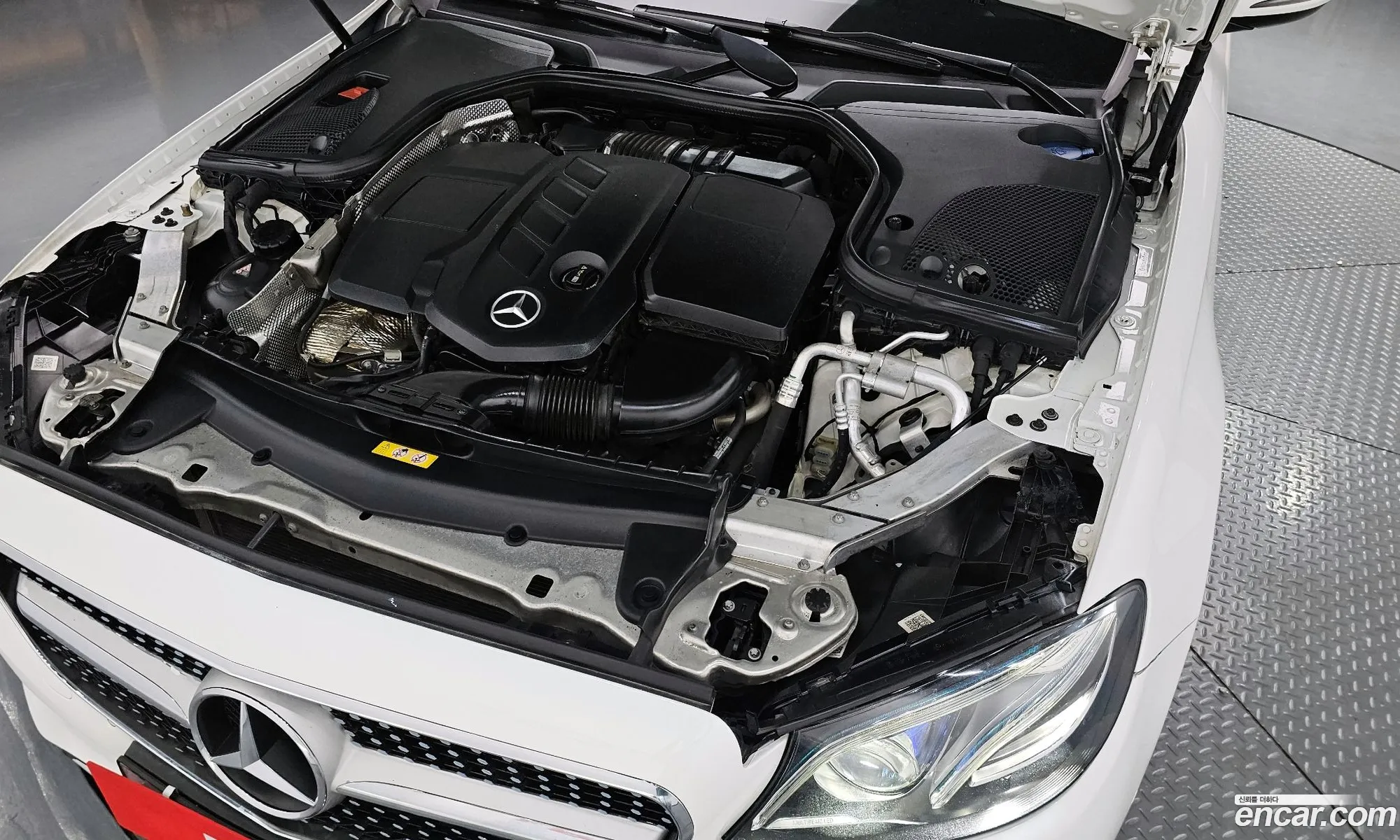 Mercedes-Benz E-Class W213 2017 WDDZF0EB7HA174921 — 13