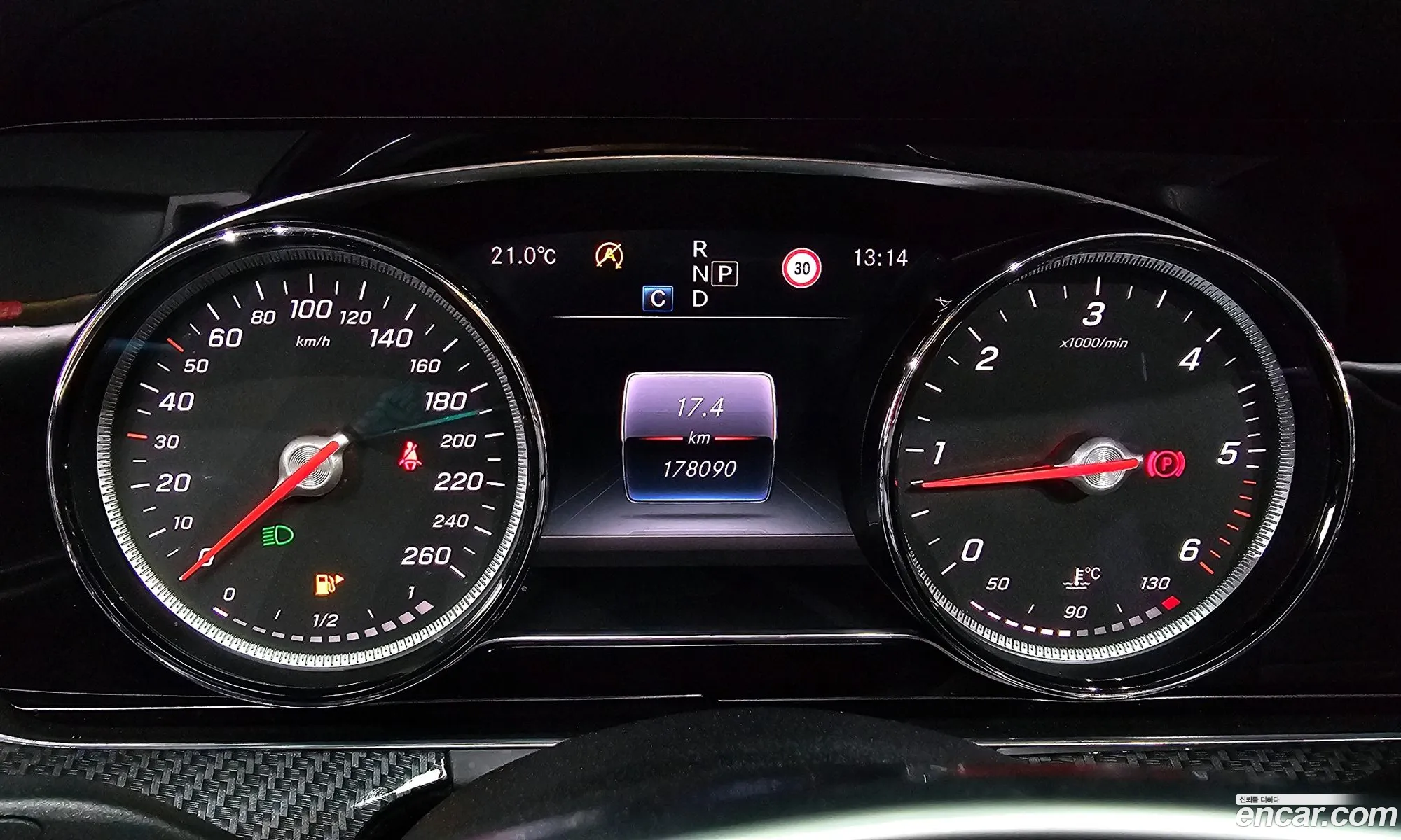 Mercedes-Benz E-Class W213 2017 WDDZF0EB7HA174921 — 11