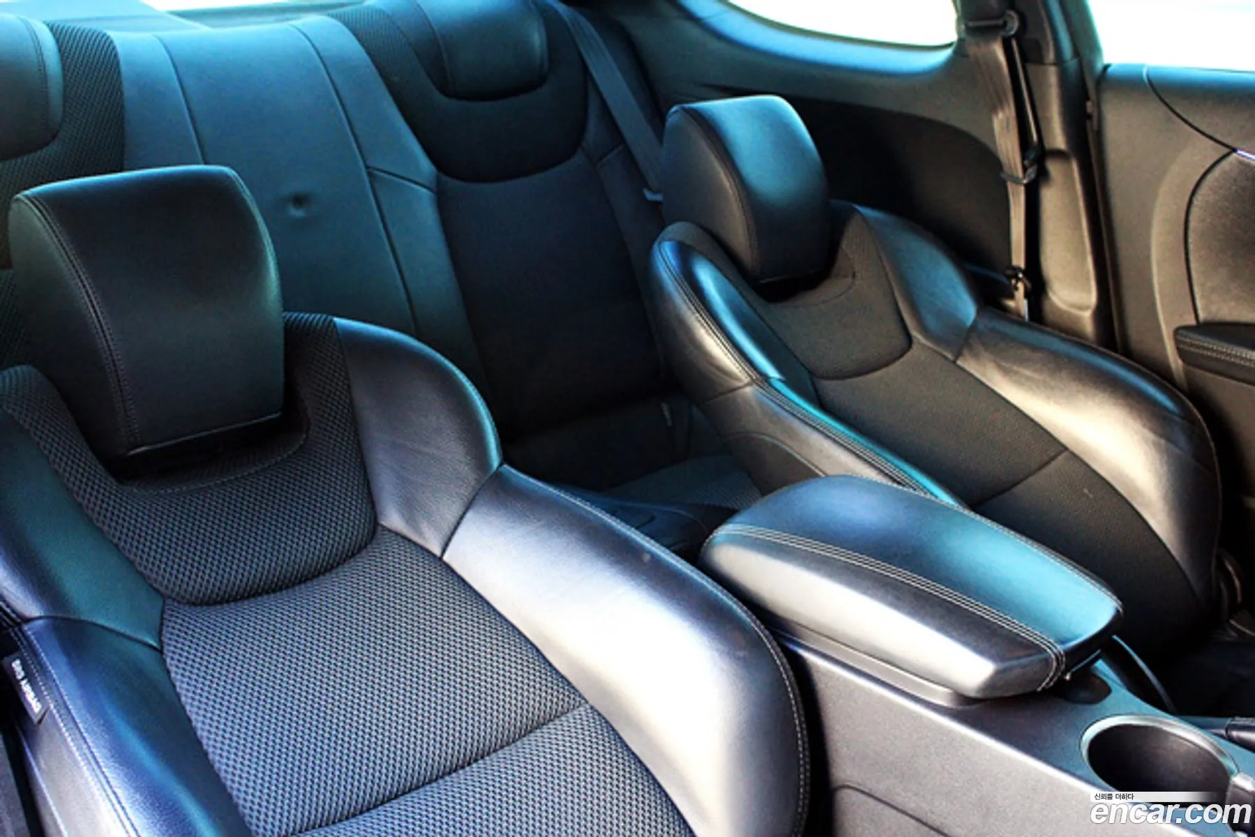 Hyundai Genesis Coupe 2012 — 3