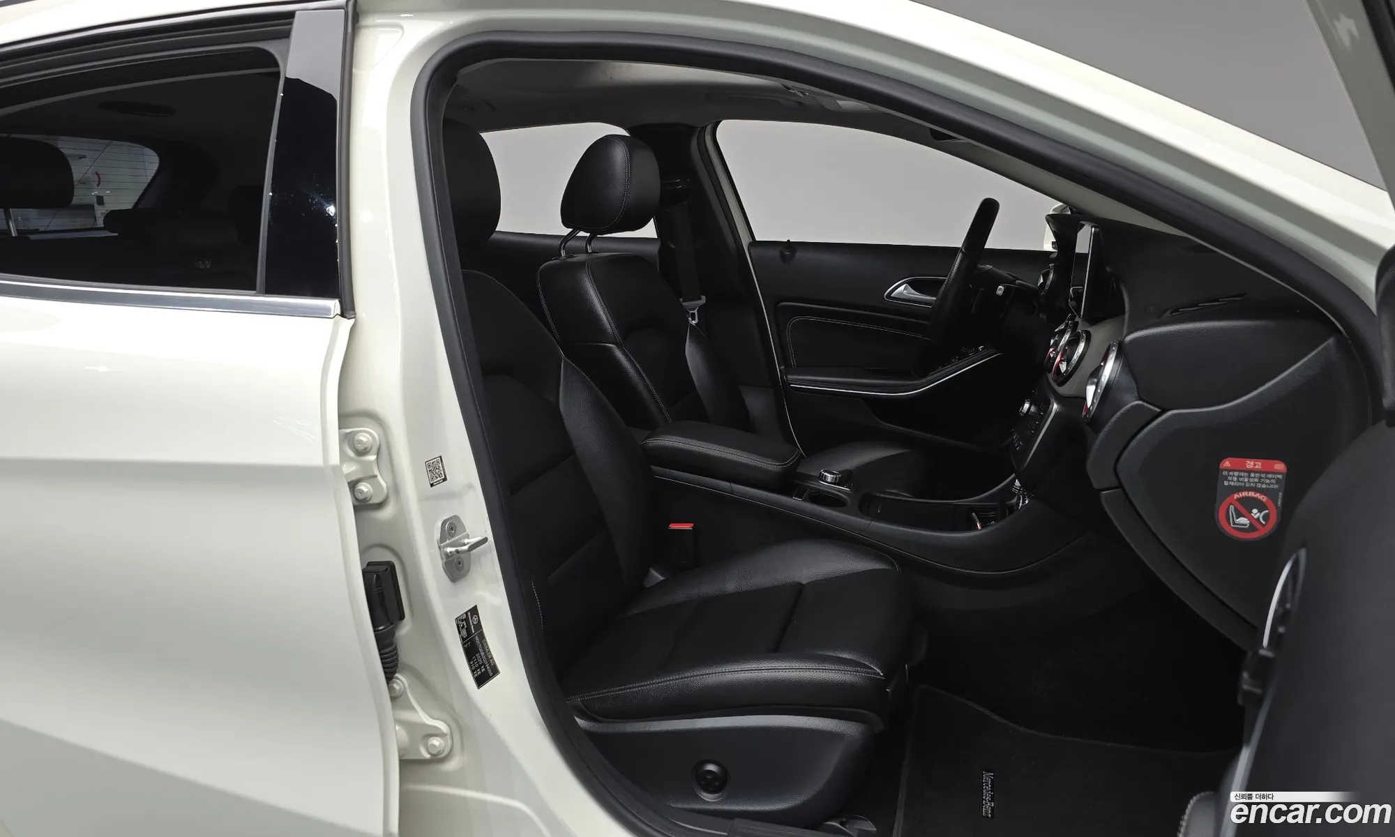 Mercedes-Benz GLA-Class X156 2015 — 19