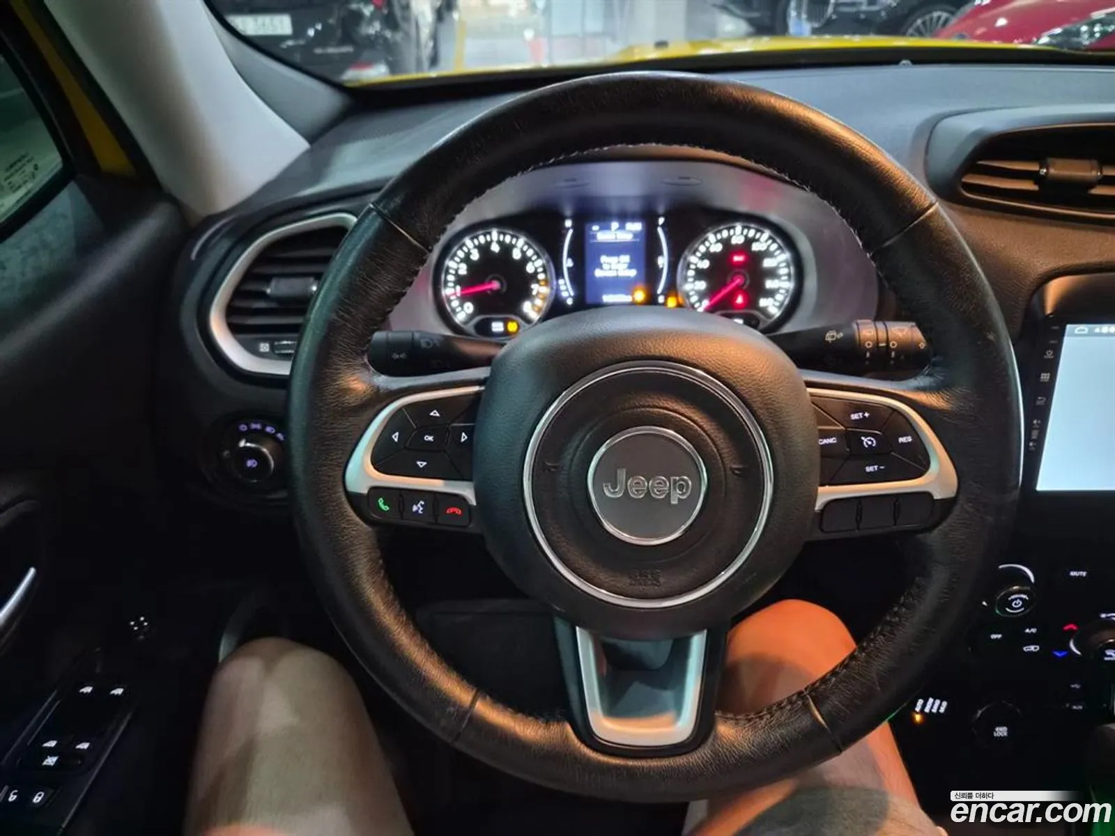Jeep Renegade 2018 — 18