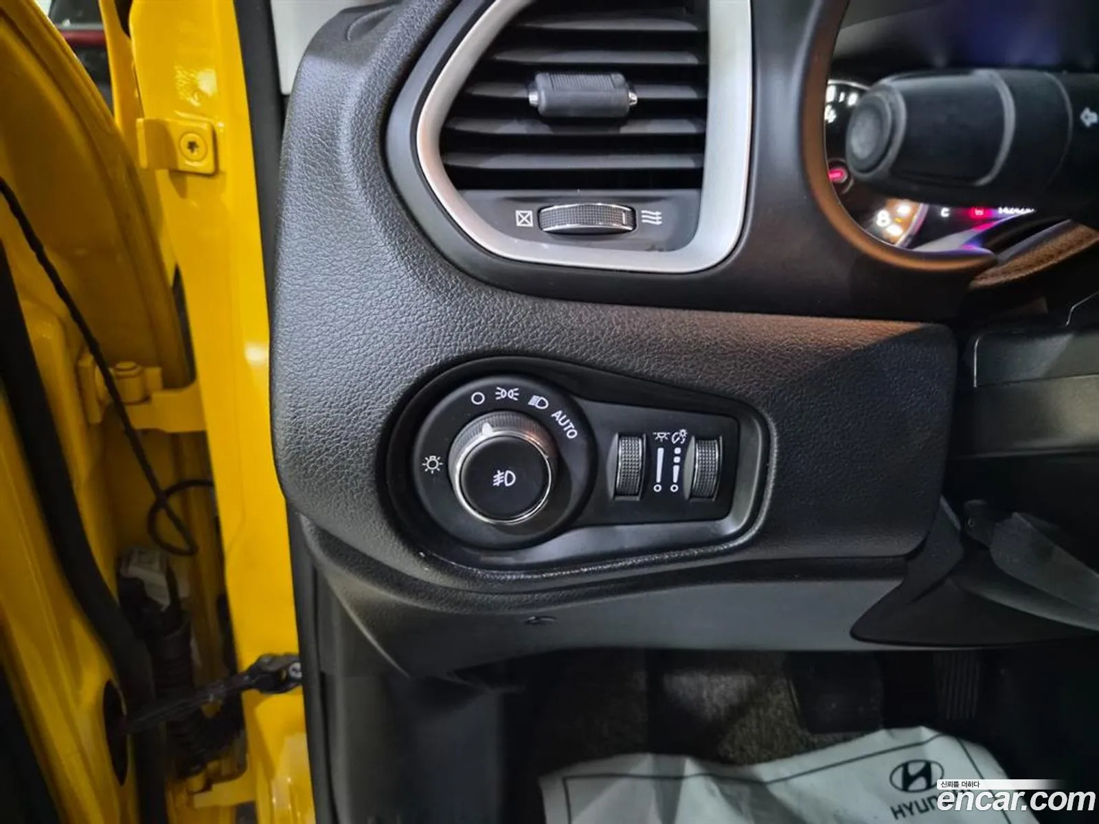 Jeep Renegade 2018 — 16