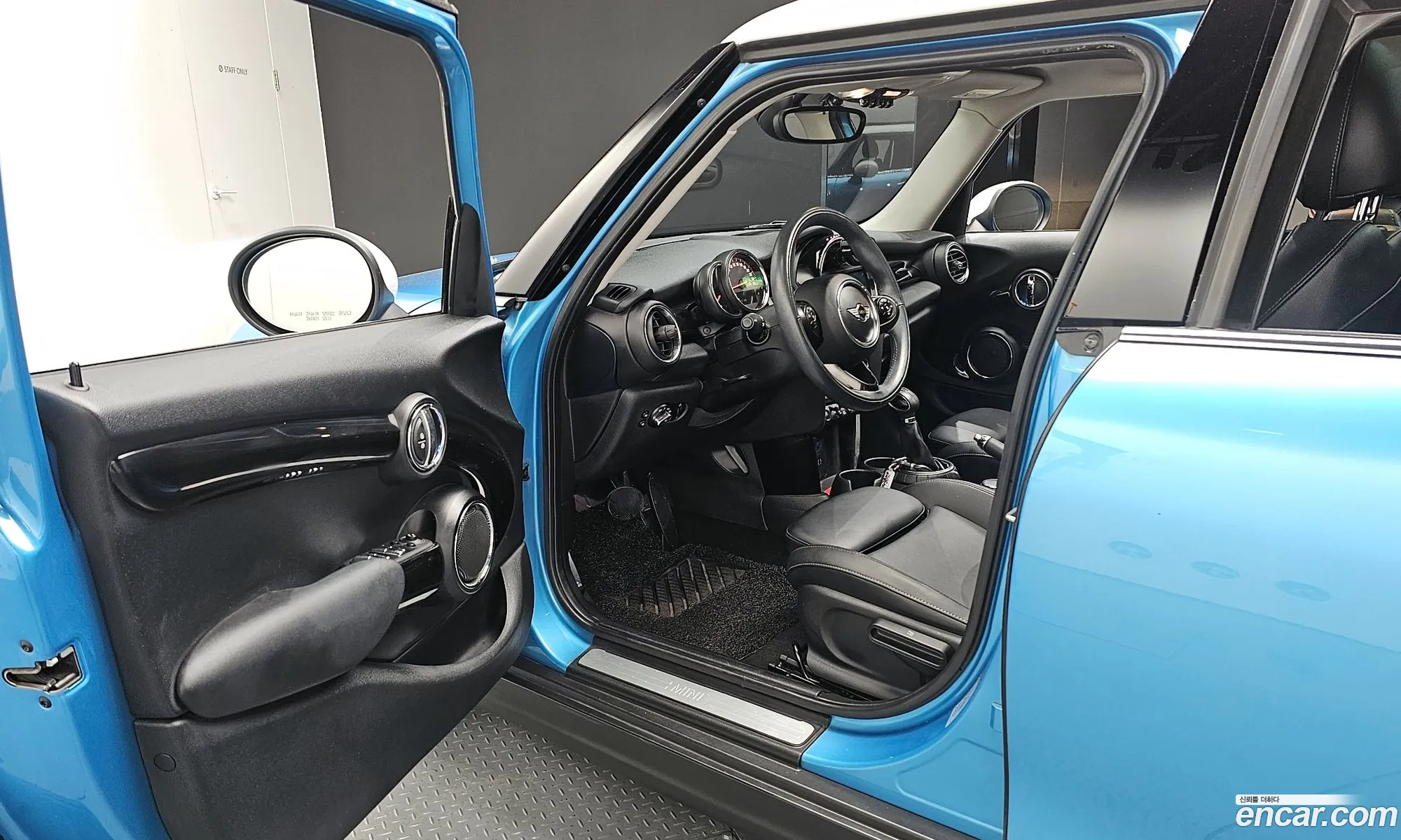 Mini Cooper D 2015 — 2