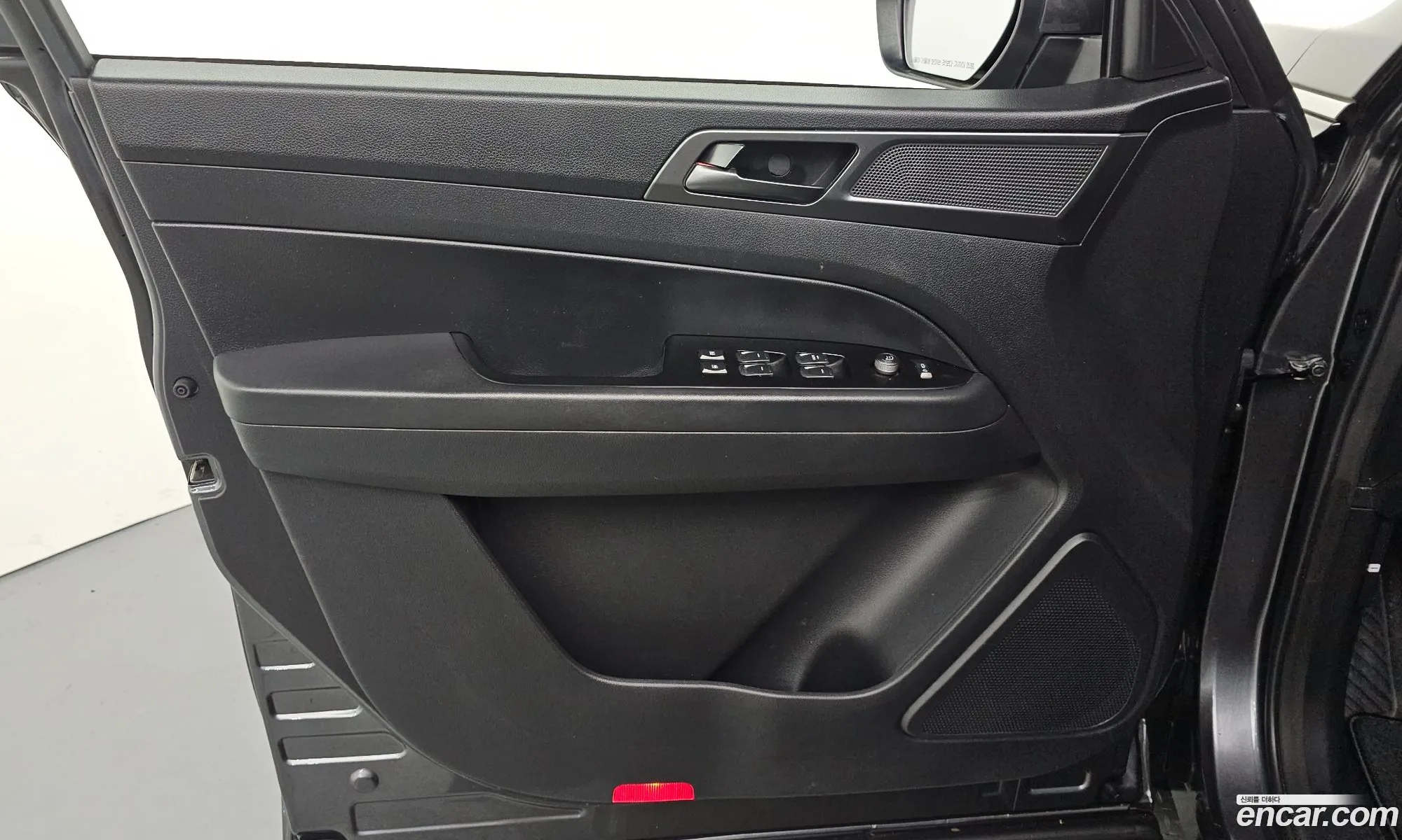 KG Mobility (SsangYong) Rexton Sports 2022 — 20