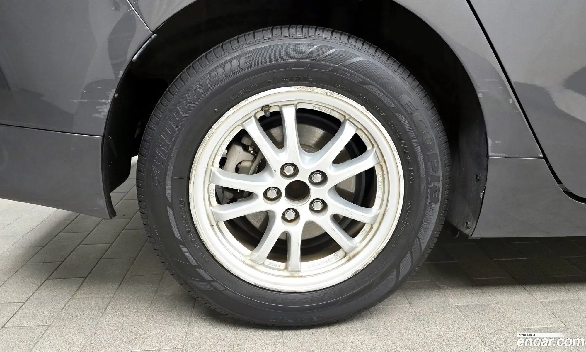 Toyota Prius 2017 JTDKBRFU9H3576715 — 10