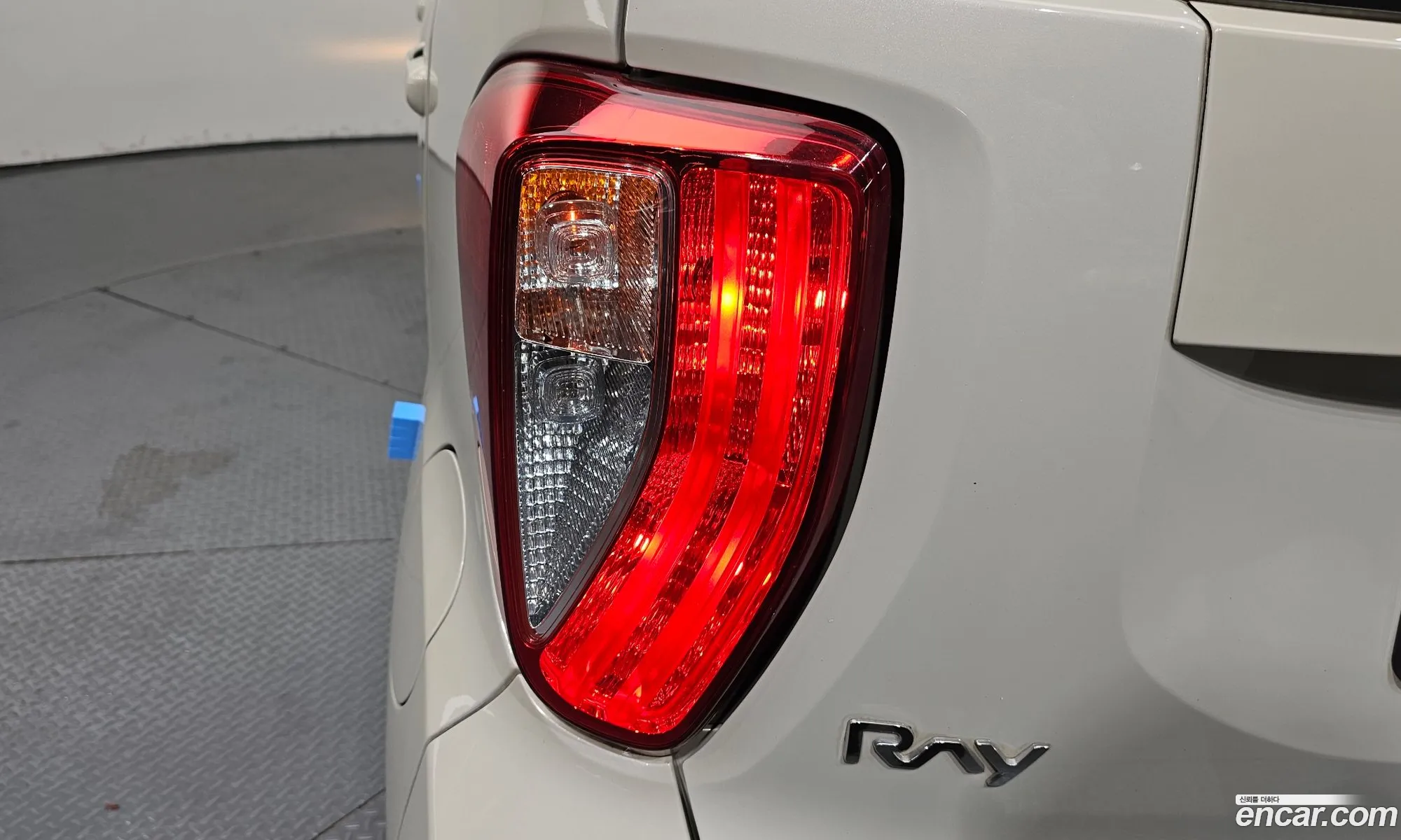 Kia Ray 2011 — 17
