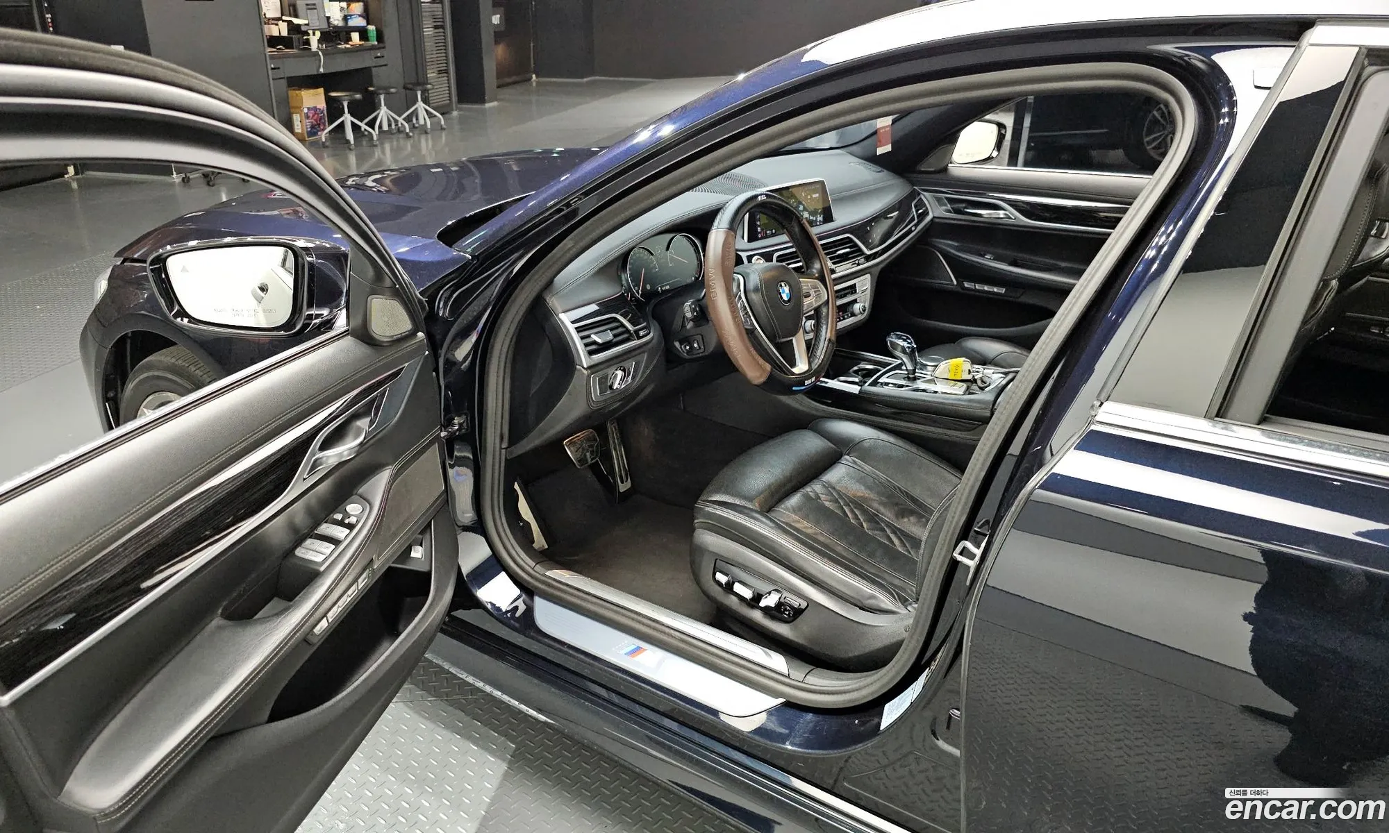 BMW 7 Series 2018 — 21