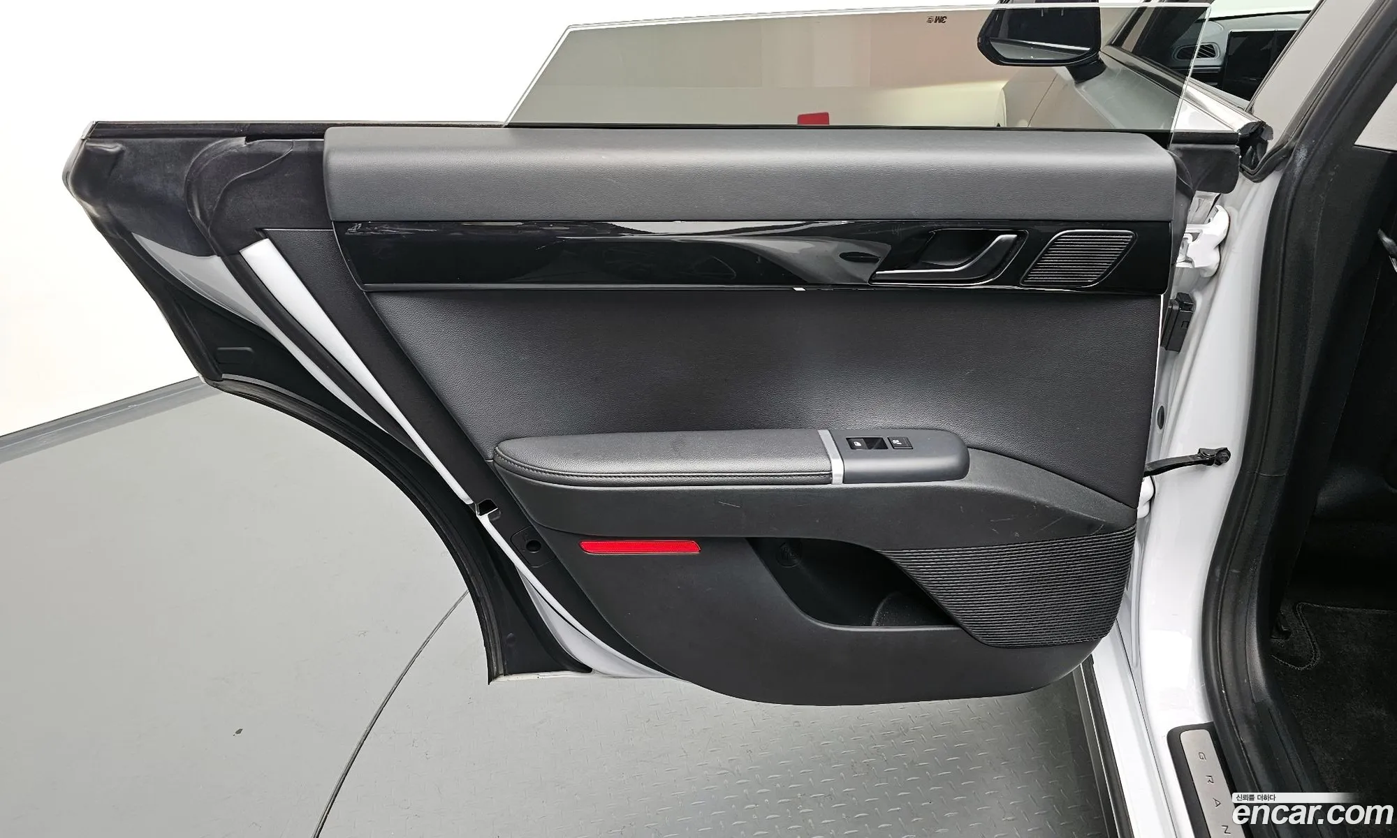 Hyundai Grandeur 2022 — 24