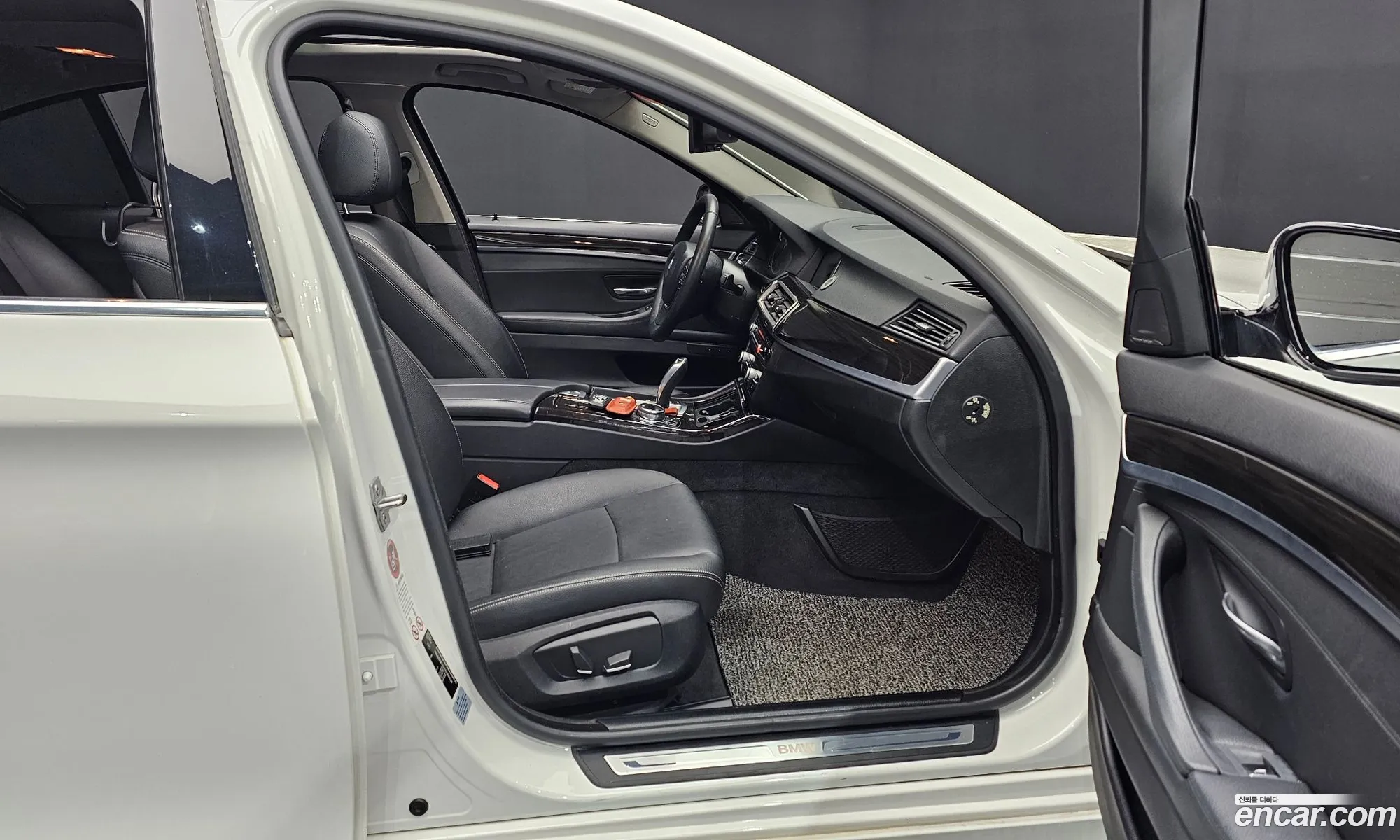 BMW 5 Series 2013 WBA5B9102ED564538 — 17