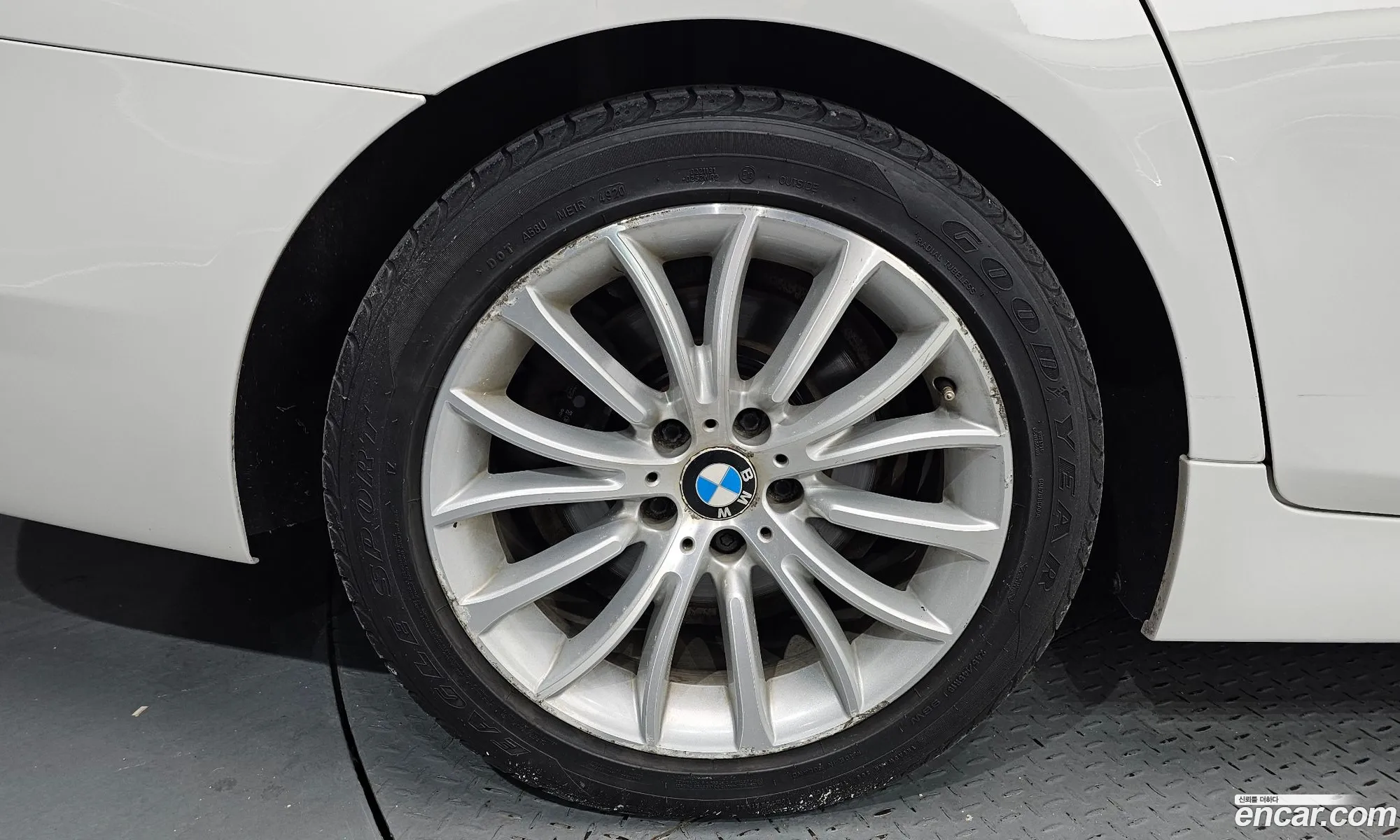 BMW 5 Series 2013 WBA5B9102ED564538 — 16