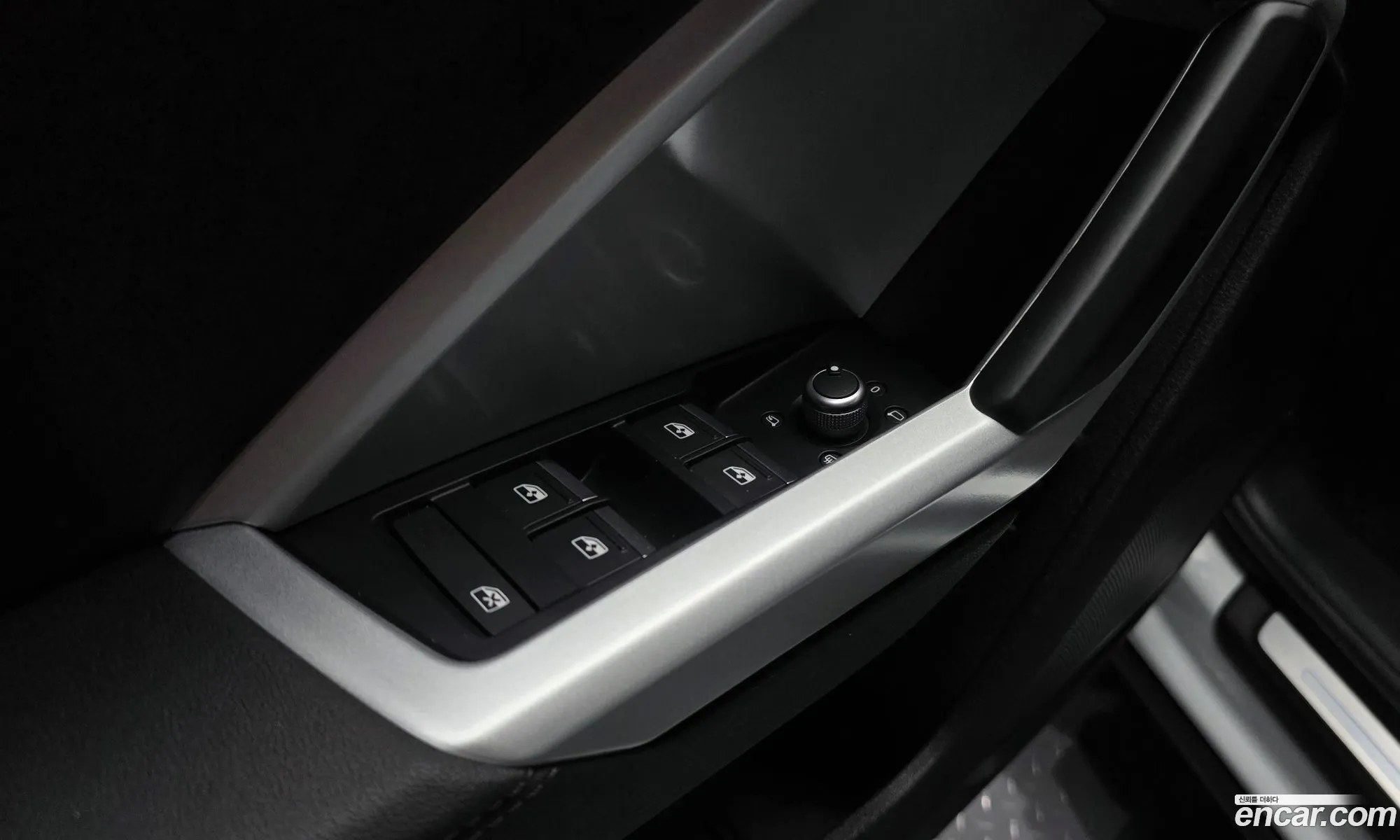 Audi Q3 2023 WAUZZZF38P1145775 — 17