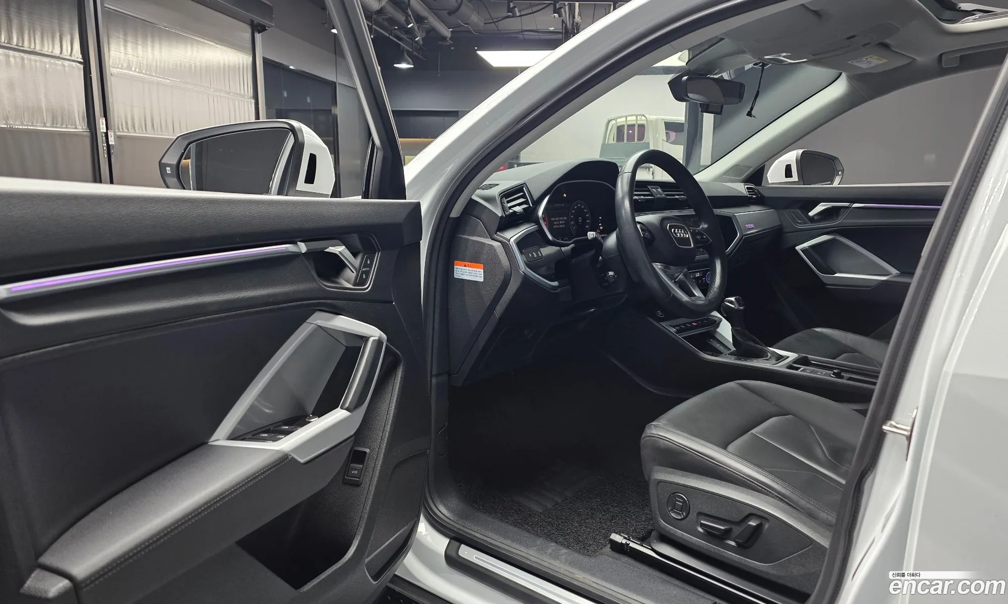 Audi Q3 2023 WAUZZZF38P1145775 — 14