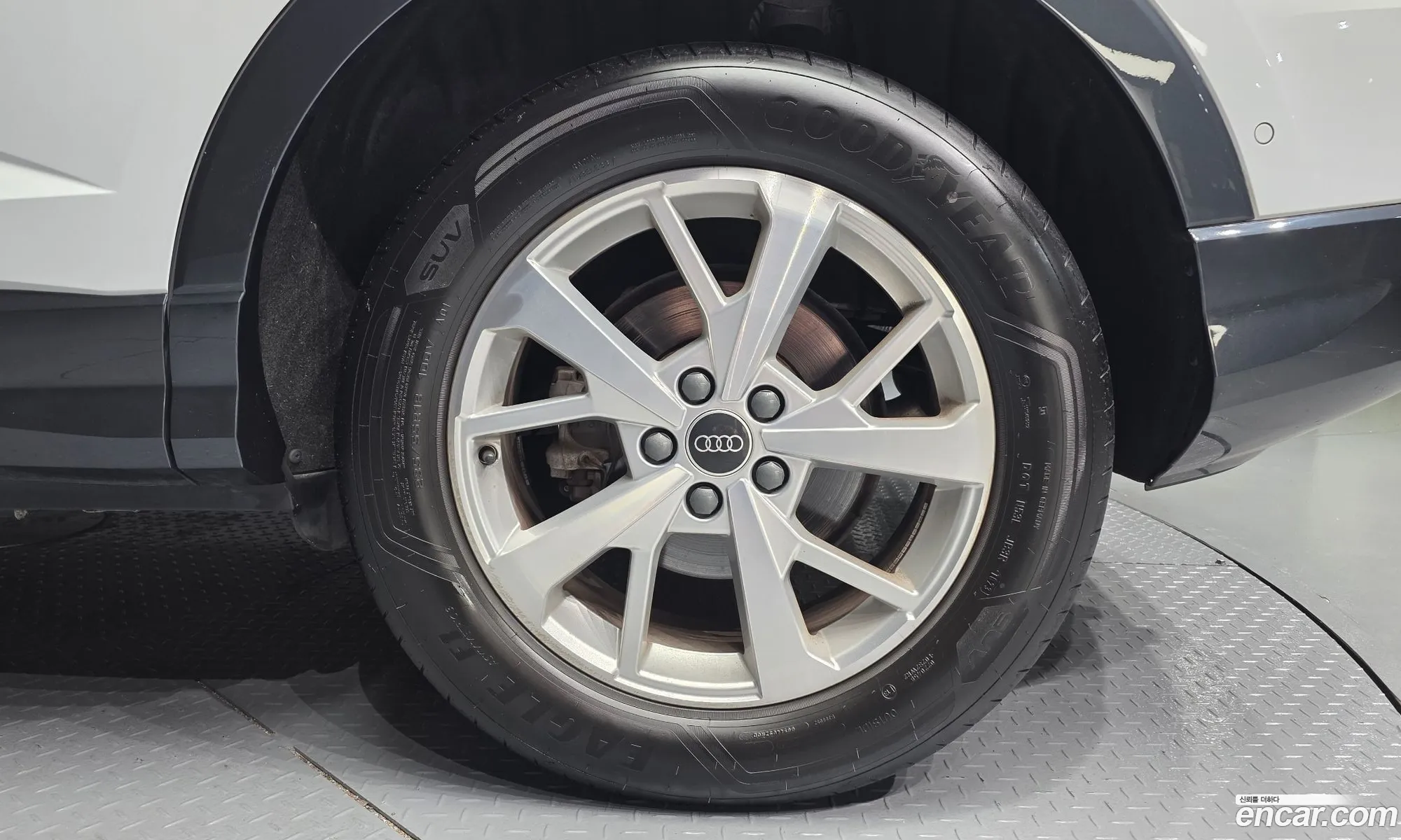 Audi Q3 2023 WAUZZZF38P1145775 — 28