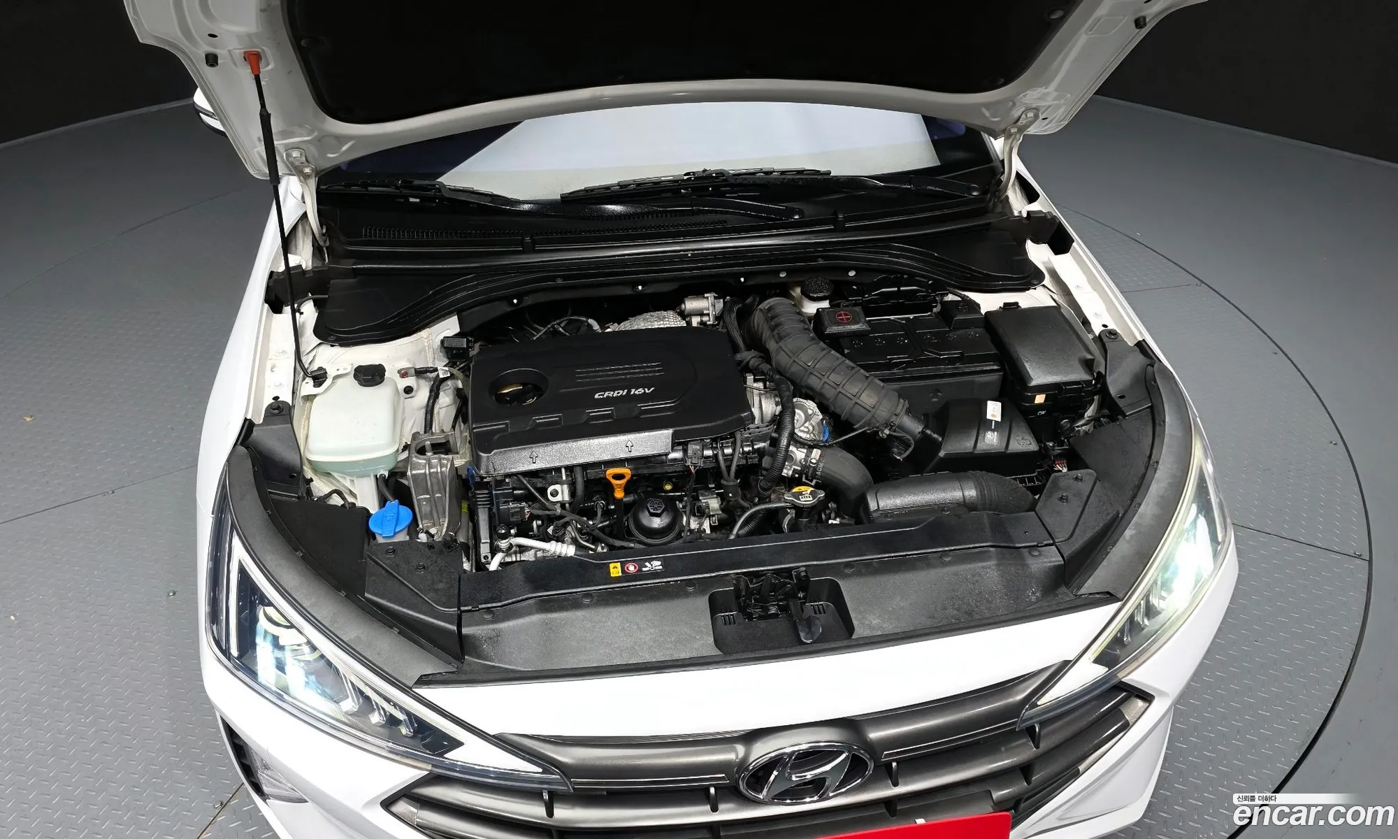 Hyundai Elantra AD 2018 — 9